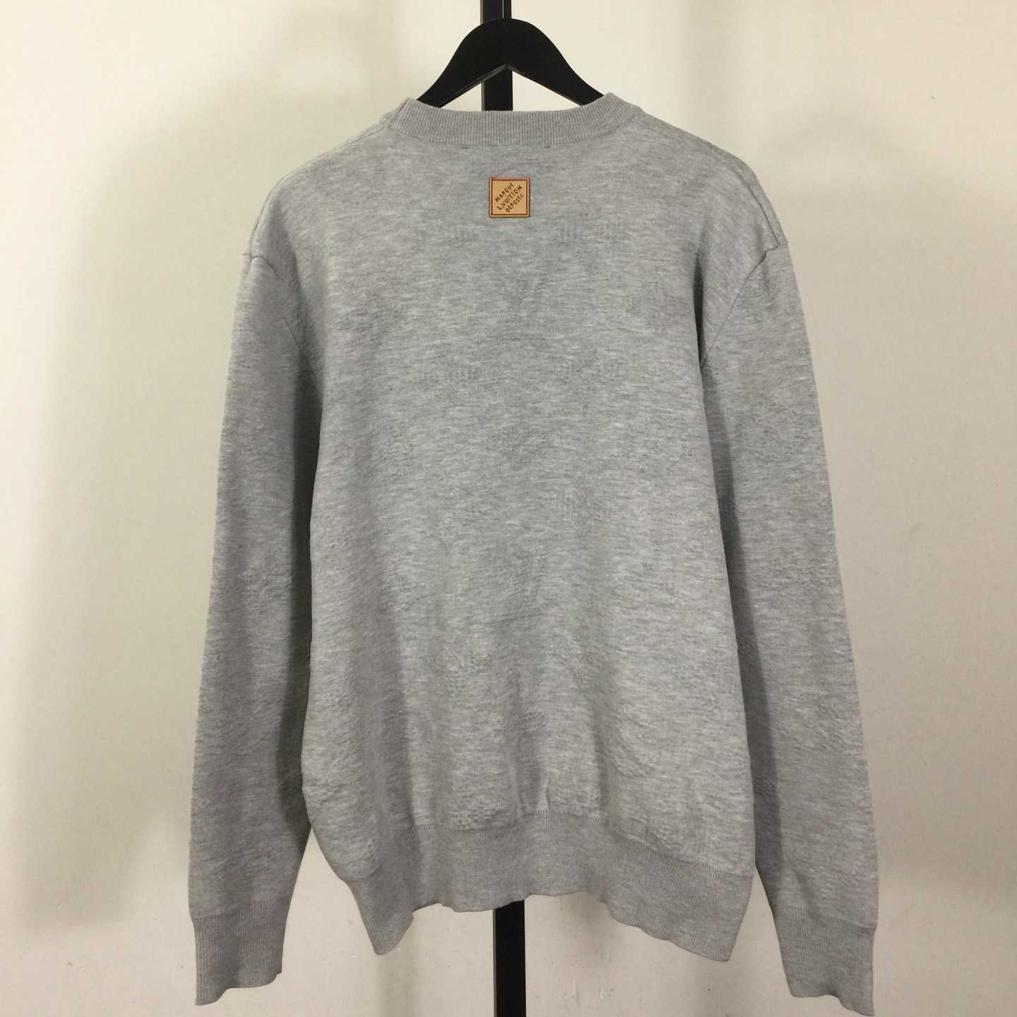 Louis Vuitton Monogram Embossed Pullover   1AIWG4 - FashionPlug