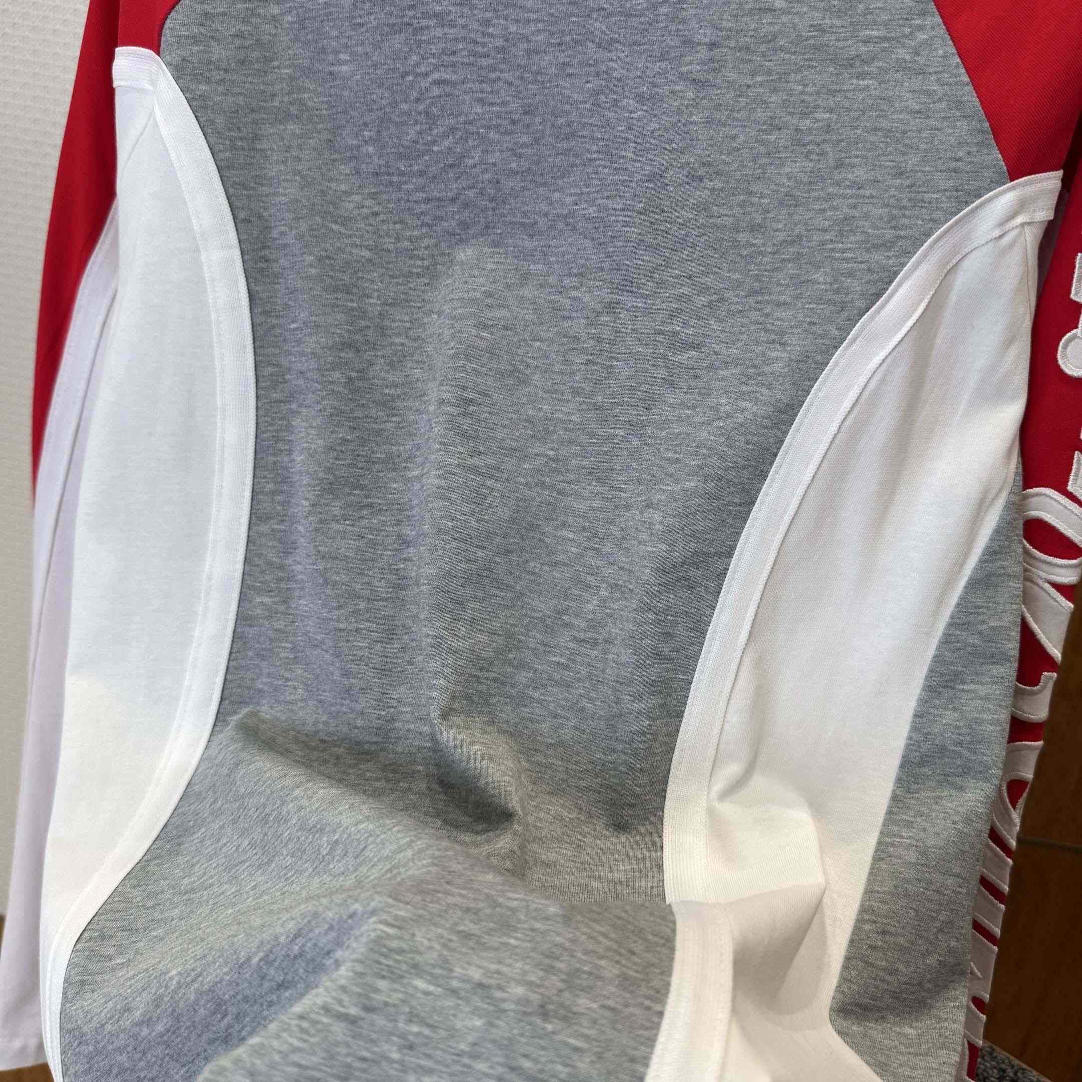 Louis Vuitton Signature Long-Sleeved T-Shirt   1AJCED - FashionPlug