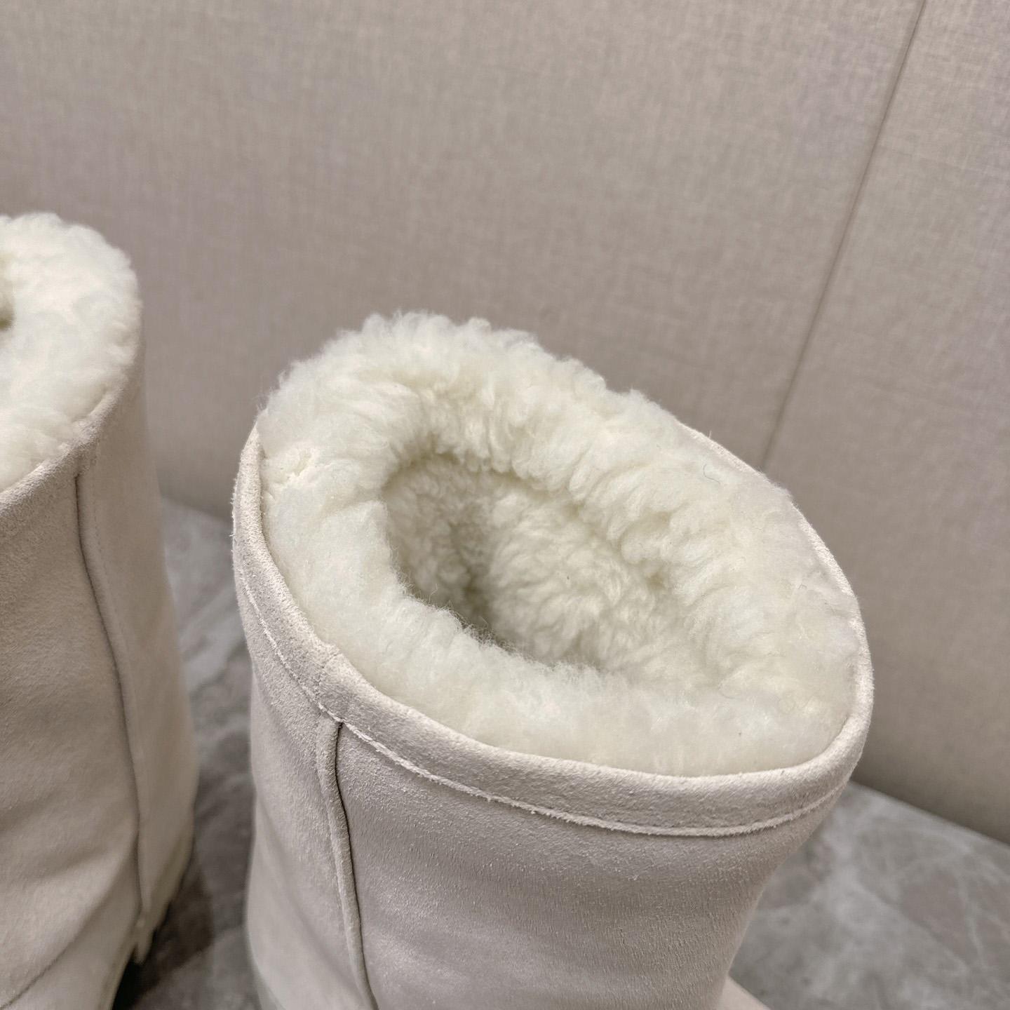 Balenciaga Alaska Fur High Boots - FashionPlug