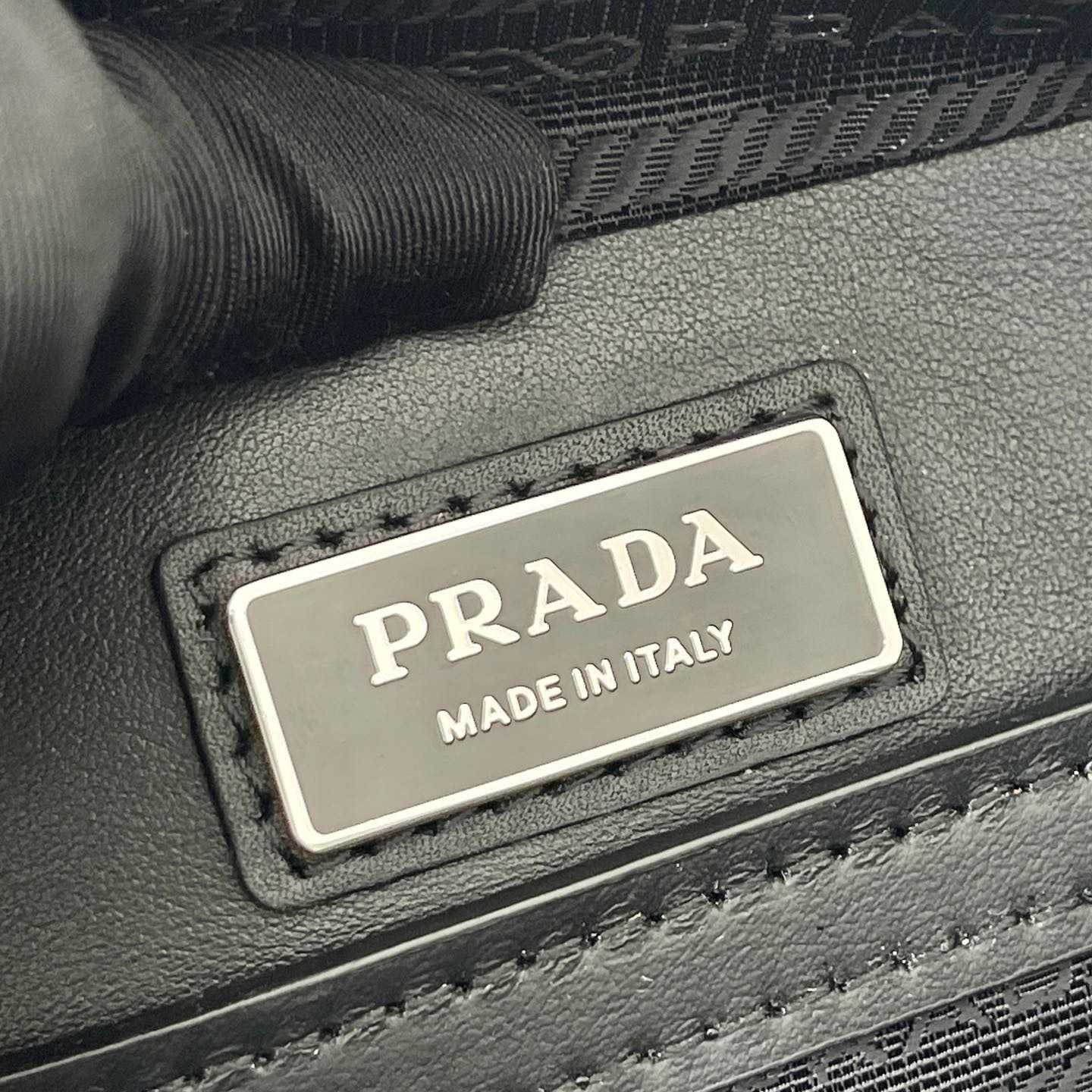 Prada Leather Clutch Bag (23.5*15.5*6.5cm) - FashionPlug