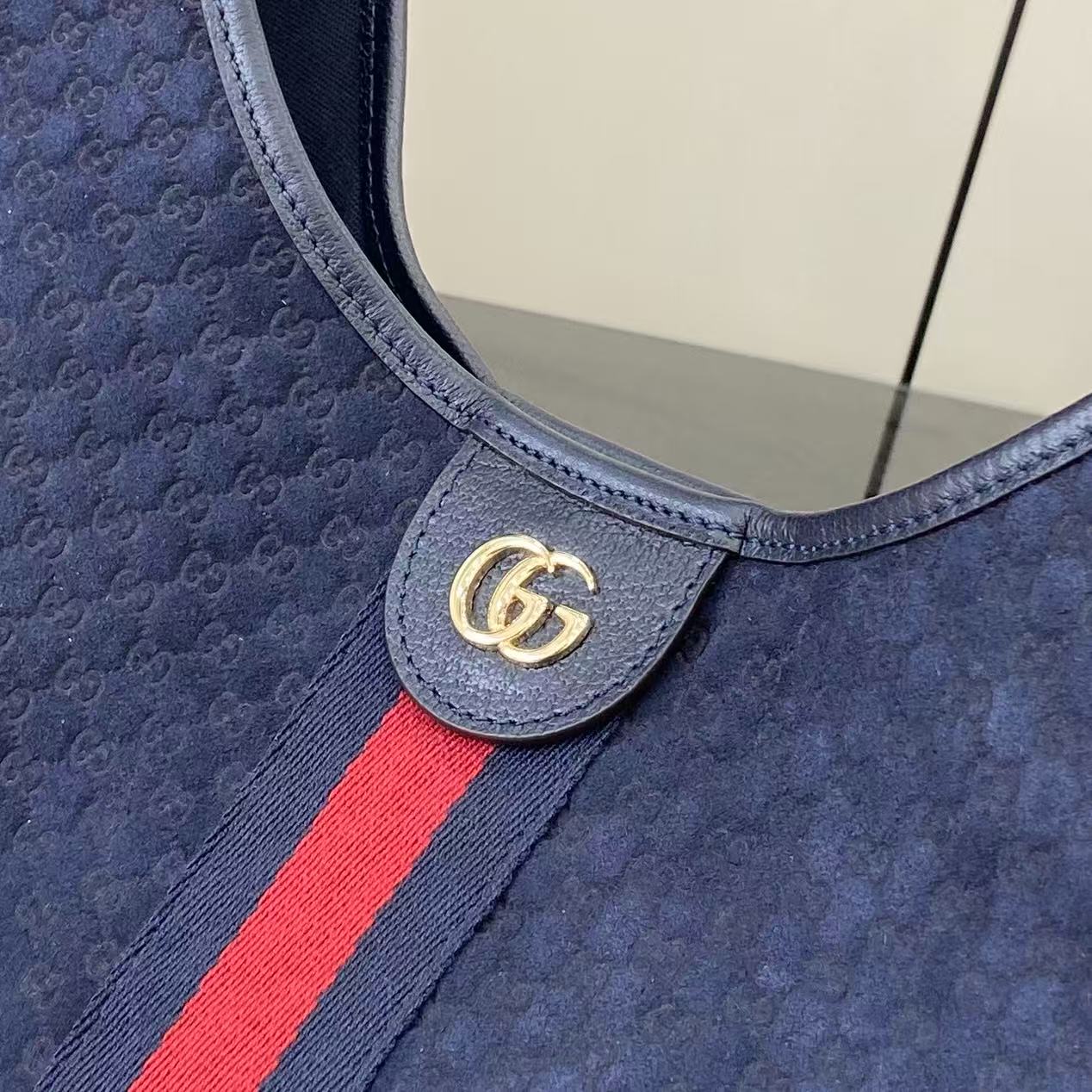 Gucci Giglio Large Tote Bag - FashionPlug