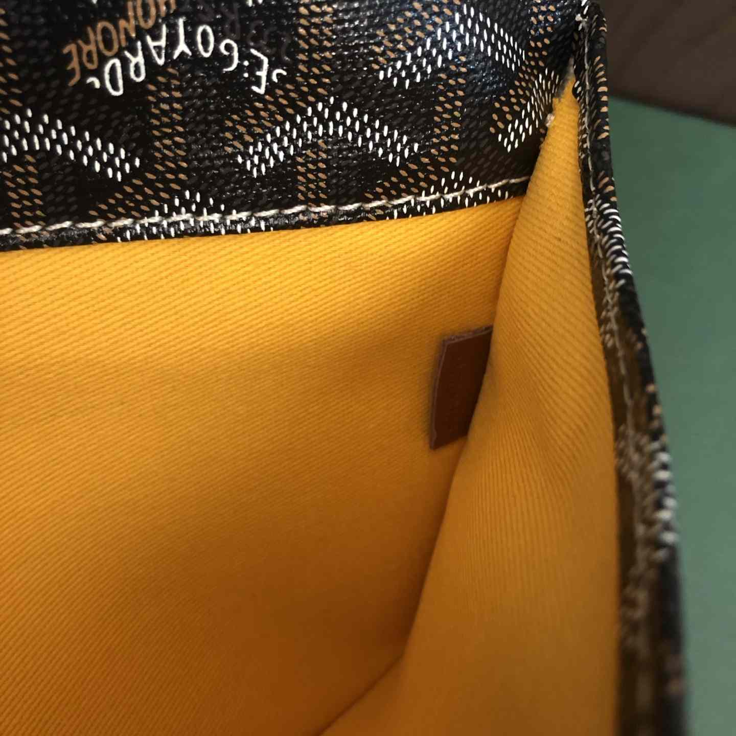 Goyard Sainte-Marie MM Clutch - FashionPlug