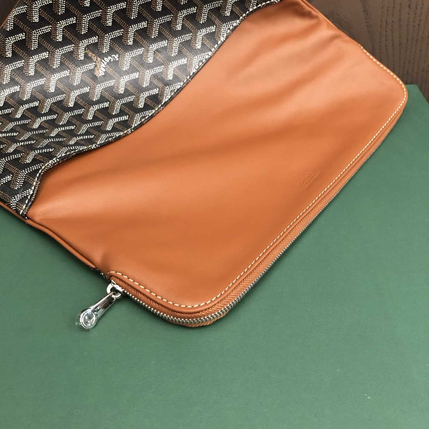 Goyard Sainte-Marie MM Clutch - FashionPlug