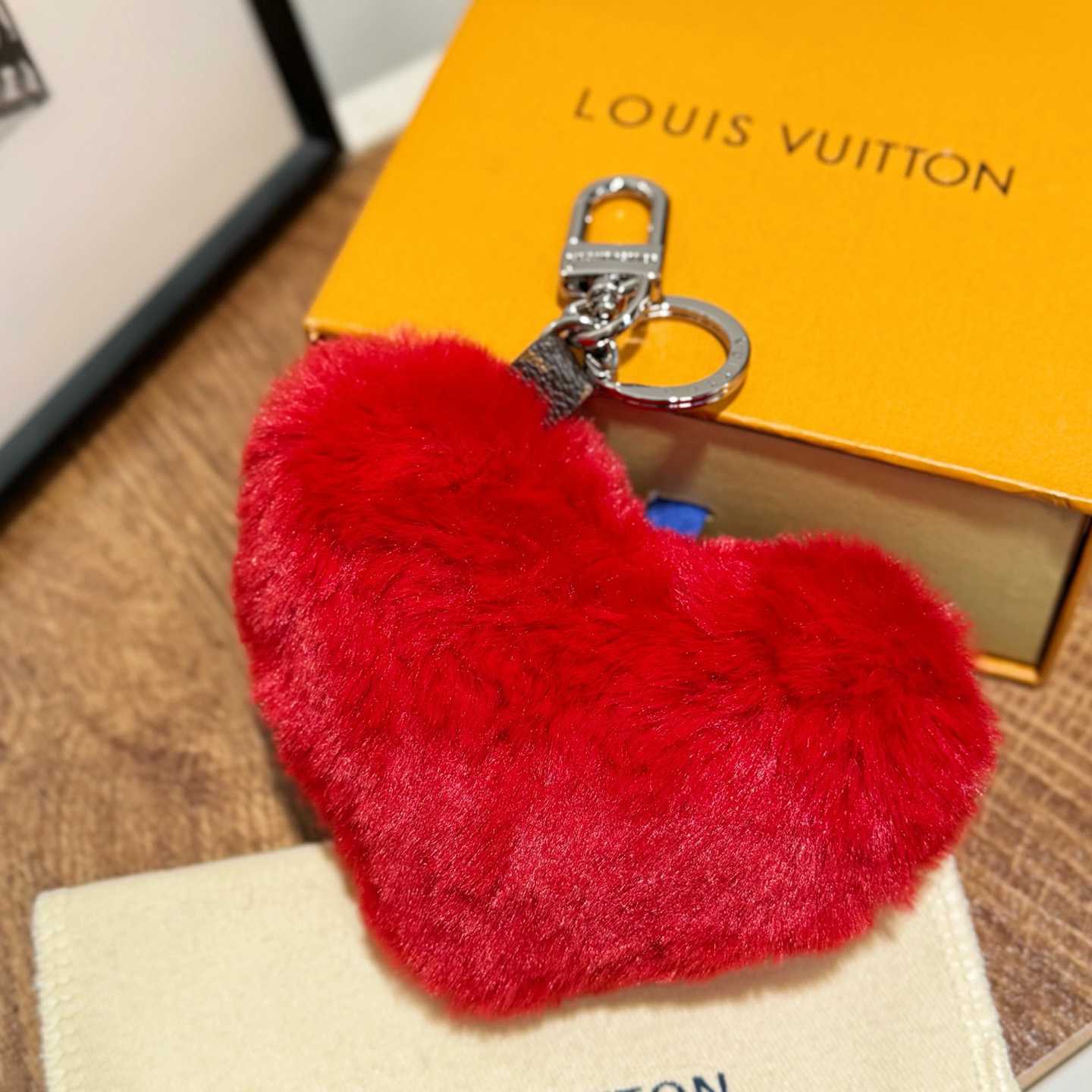 Louis Vuitton LV Lucky Heart Bag Charm   M03171 - FashionPlug