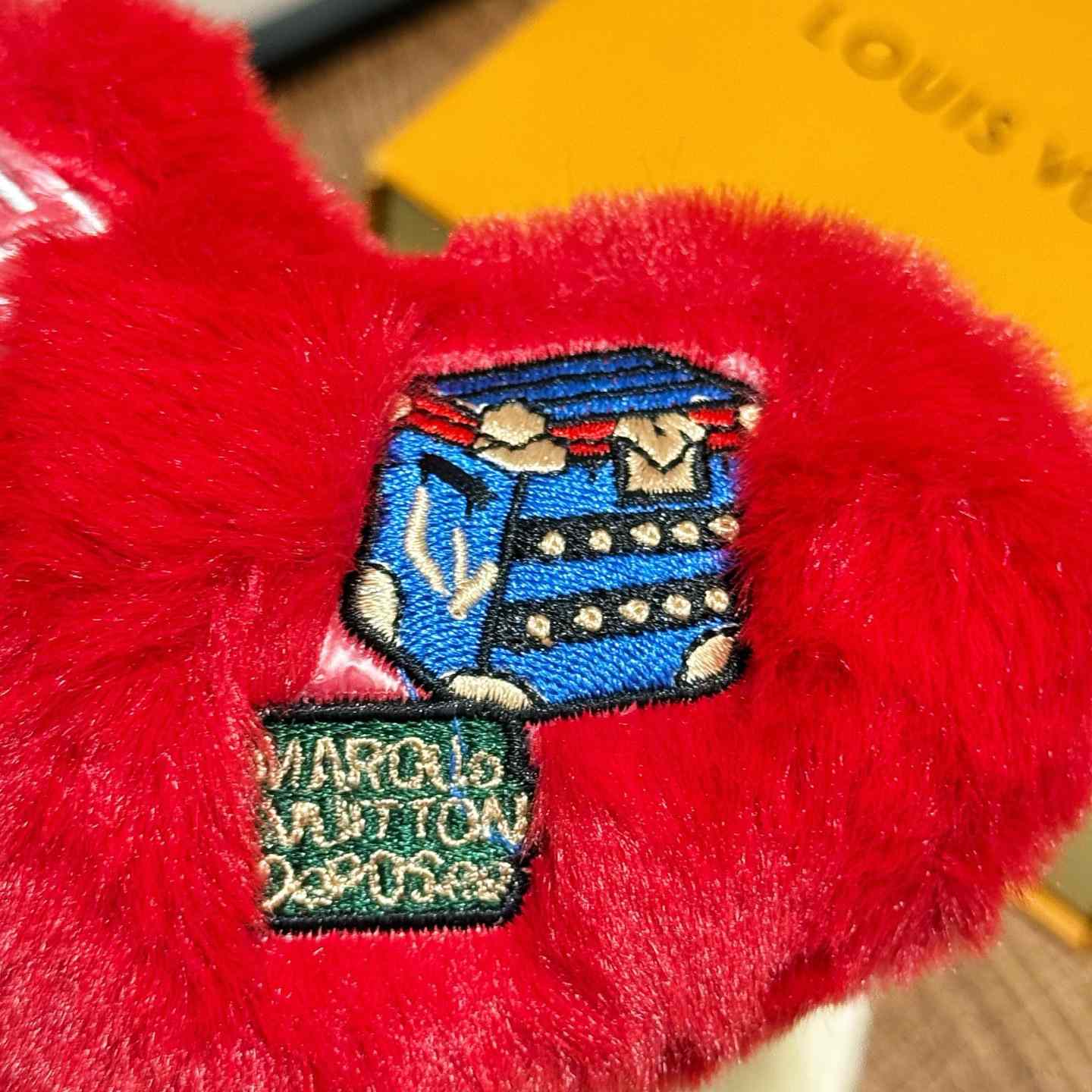 Louis Vuitton LV Lucky Heart Bag Charm   M03171 - FashionPlug