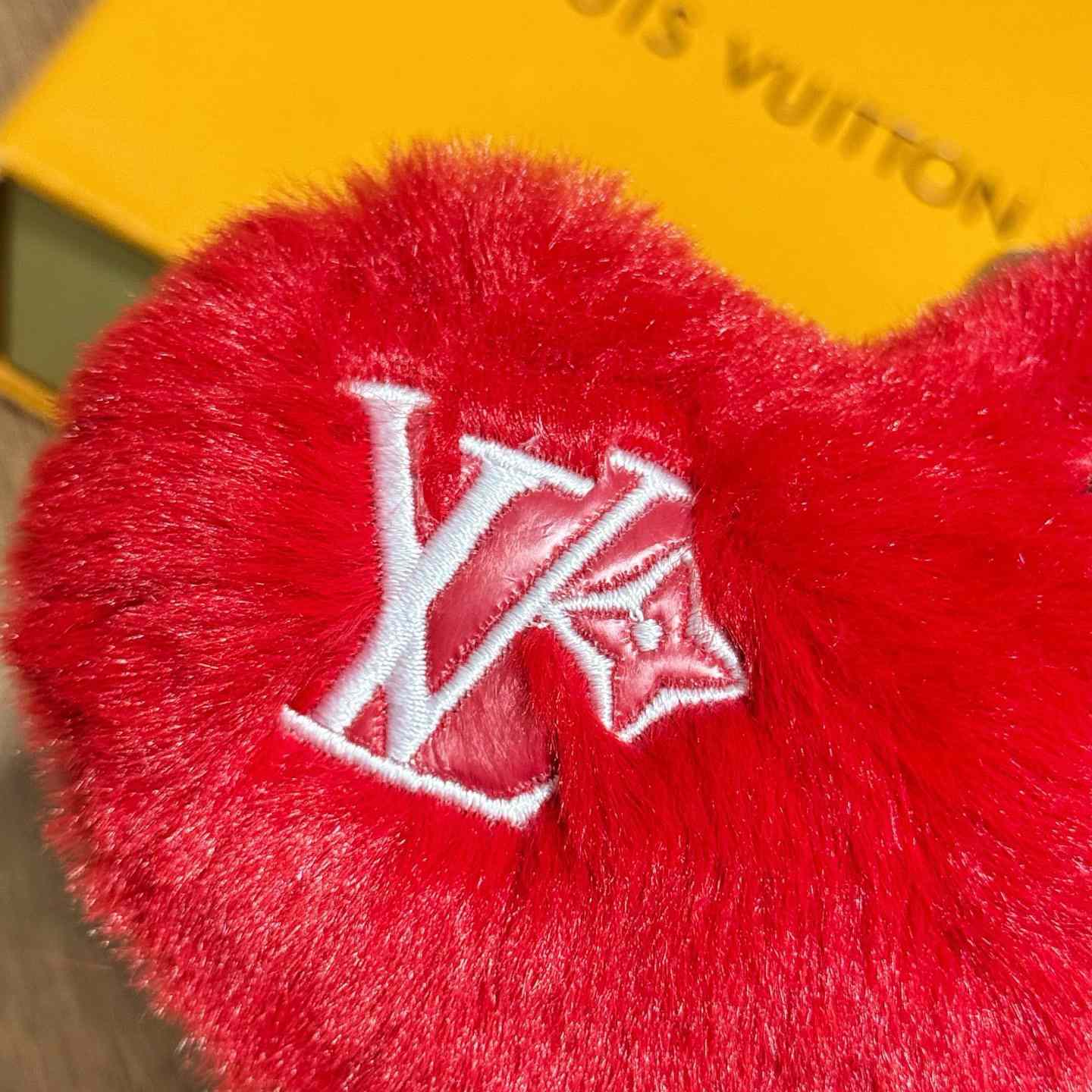 Louis Vuitton LV Lucky Heart Bag Charm   M03171 - FashionPlug