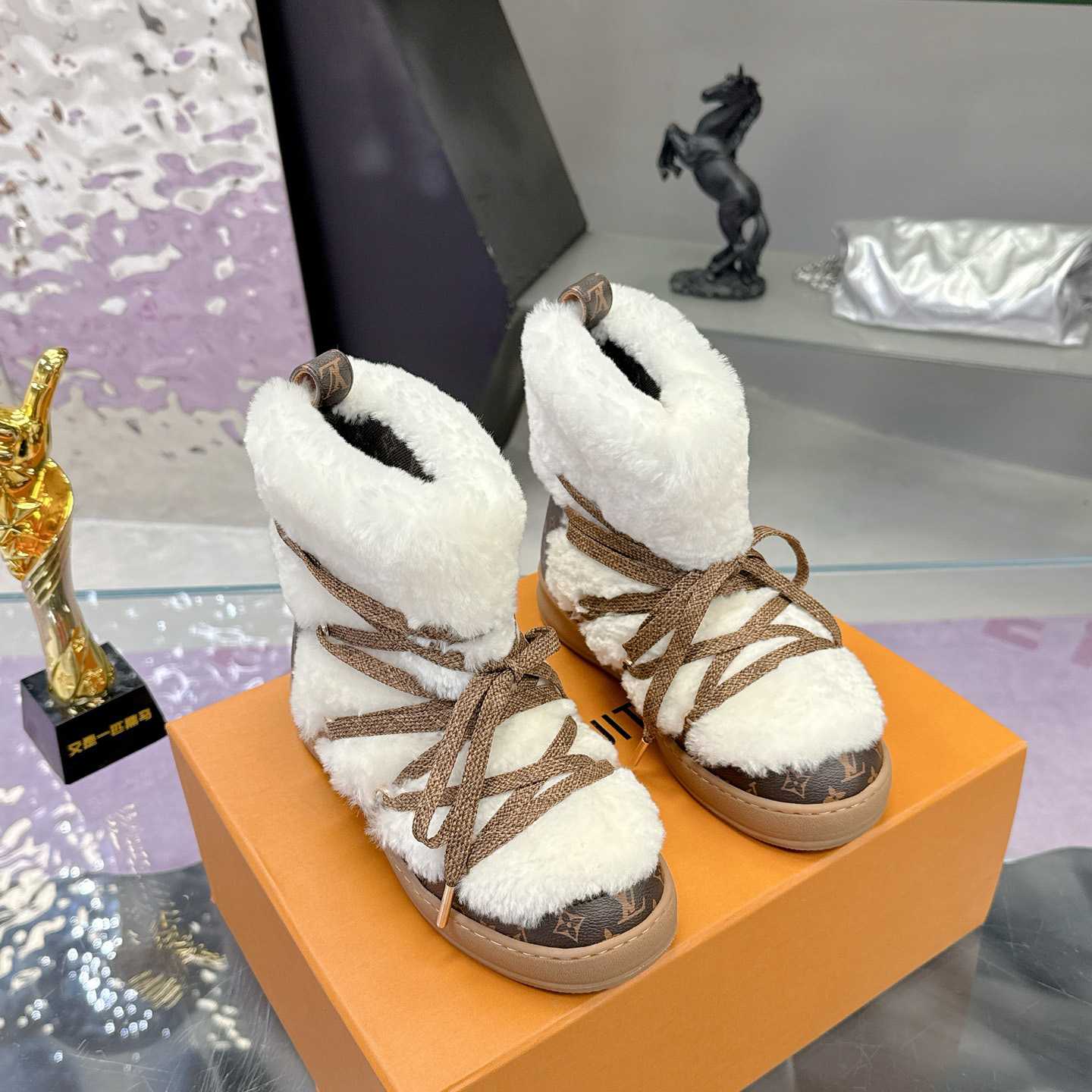 Louis Vuitton LV Cloud Lace-Up Ankle Boot Sneaker  1AIV37 - FashionPlug