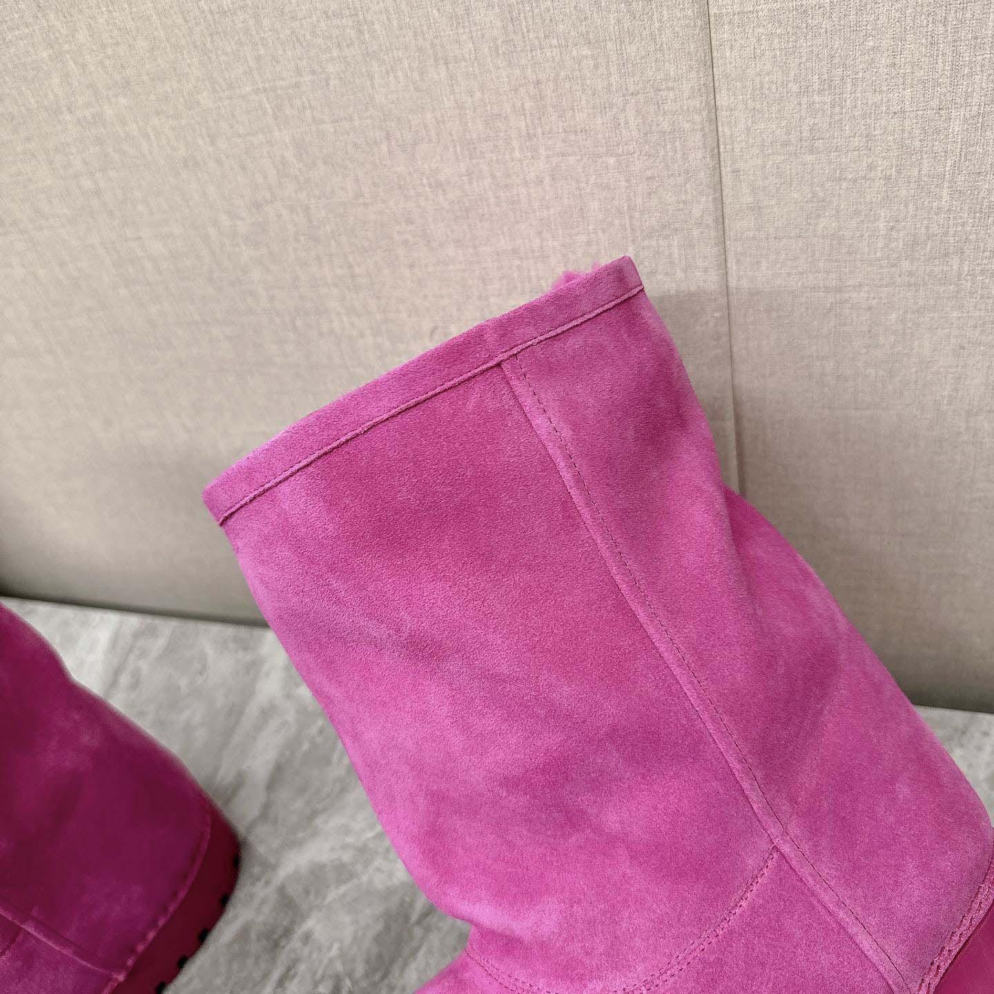 Balenciaga Alaska Fur High Boots - FashionPlug