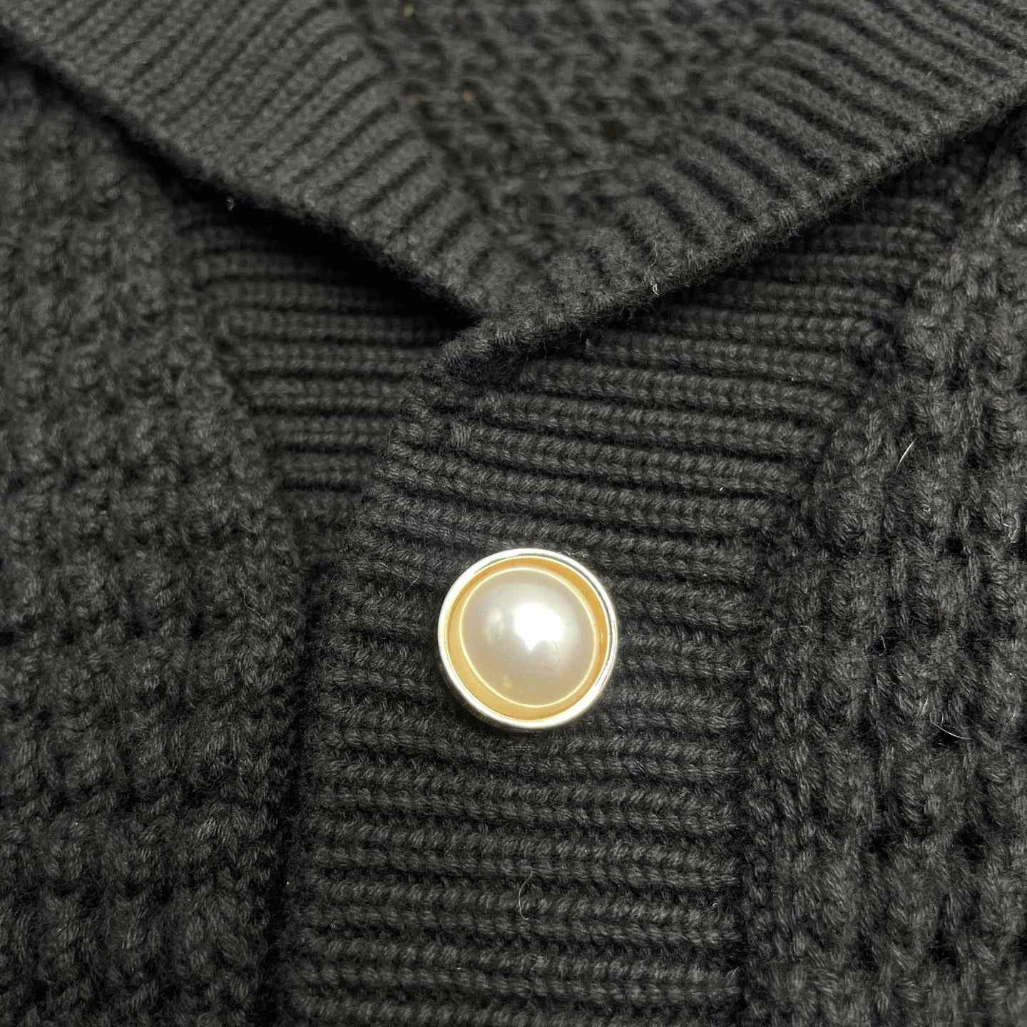 Casablanca Buttoned Ribbed Knit Cardigan   D0114 - FashionPlug