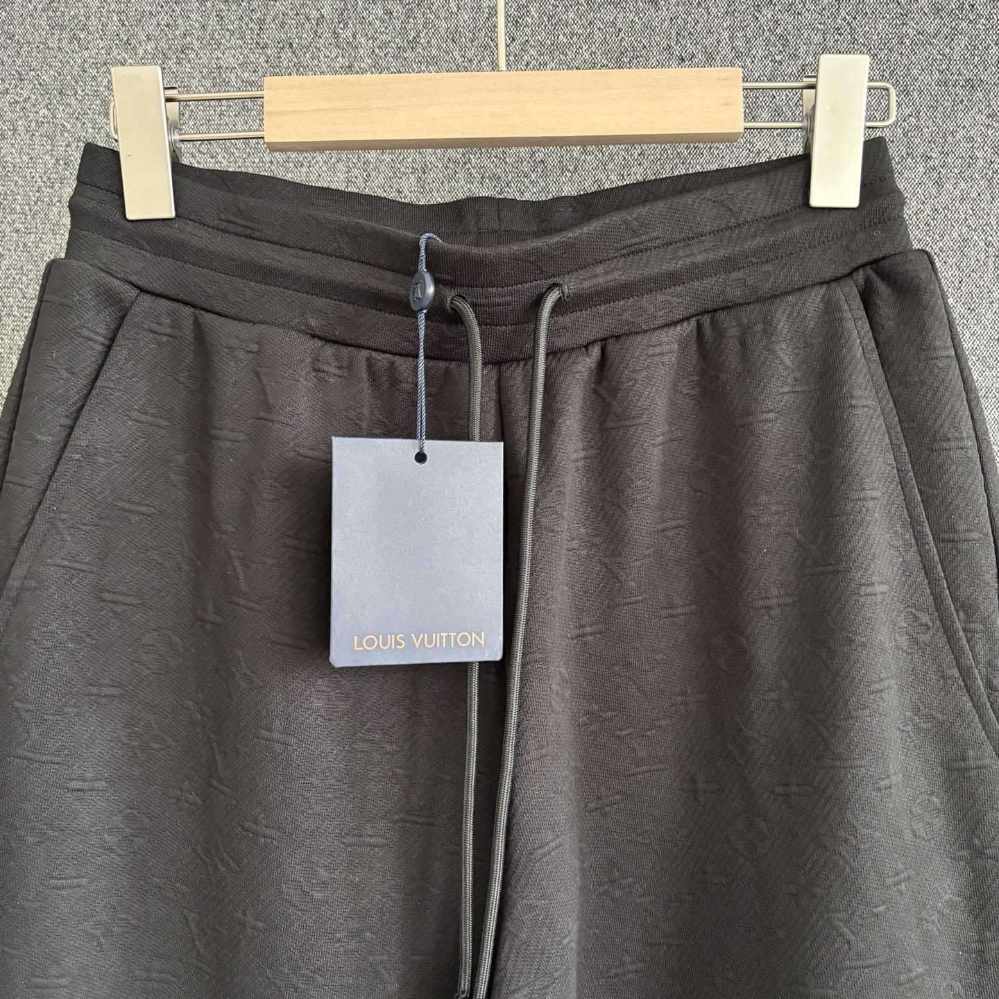 Louis Vuitton Monogram Track Pants   1A7Y05 - FashionPlug