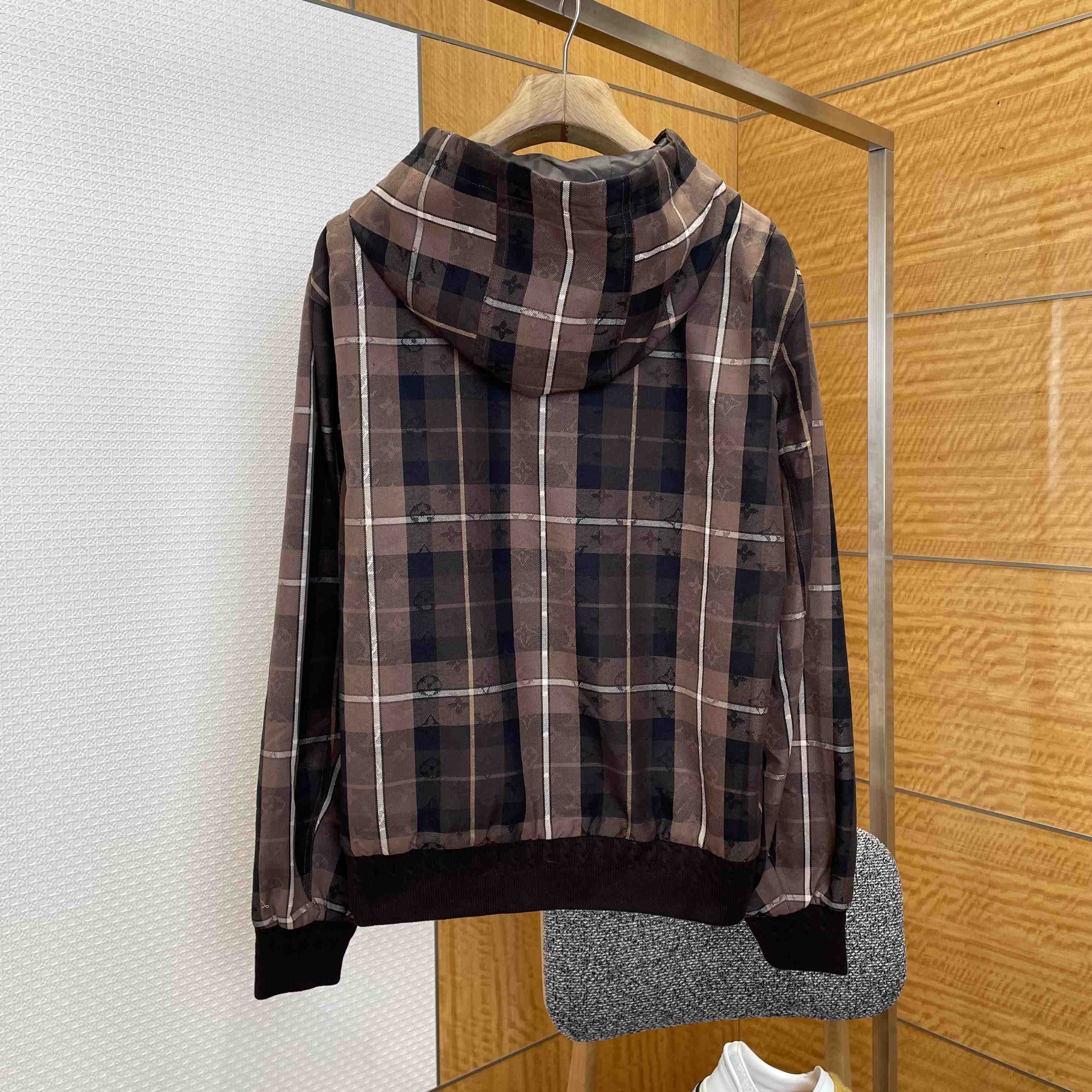 Louis Vuitton Tailored Hooded Blouson   1AIJQ7 - FashionPlug