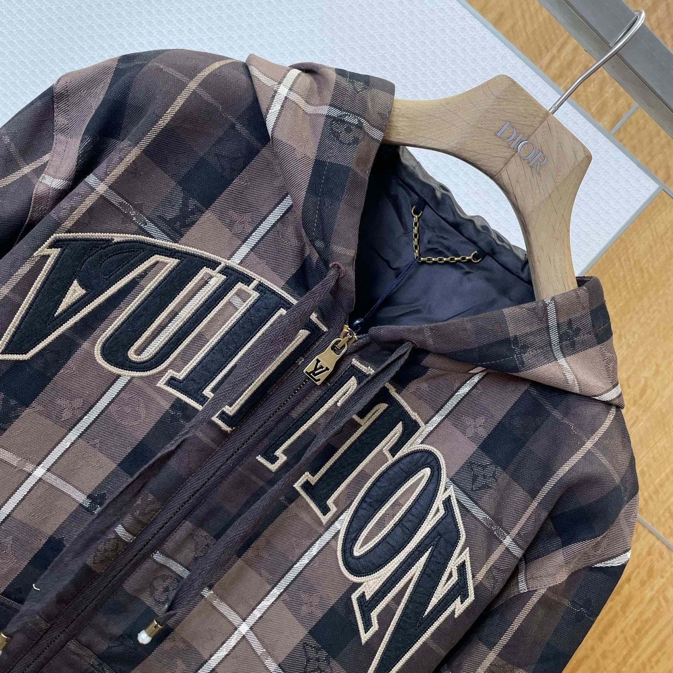 Louis Vuitton Tailored Hooded Blouson   1AIJQ7 - FashionPlug
