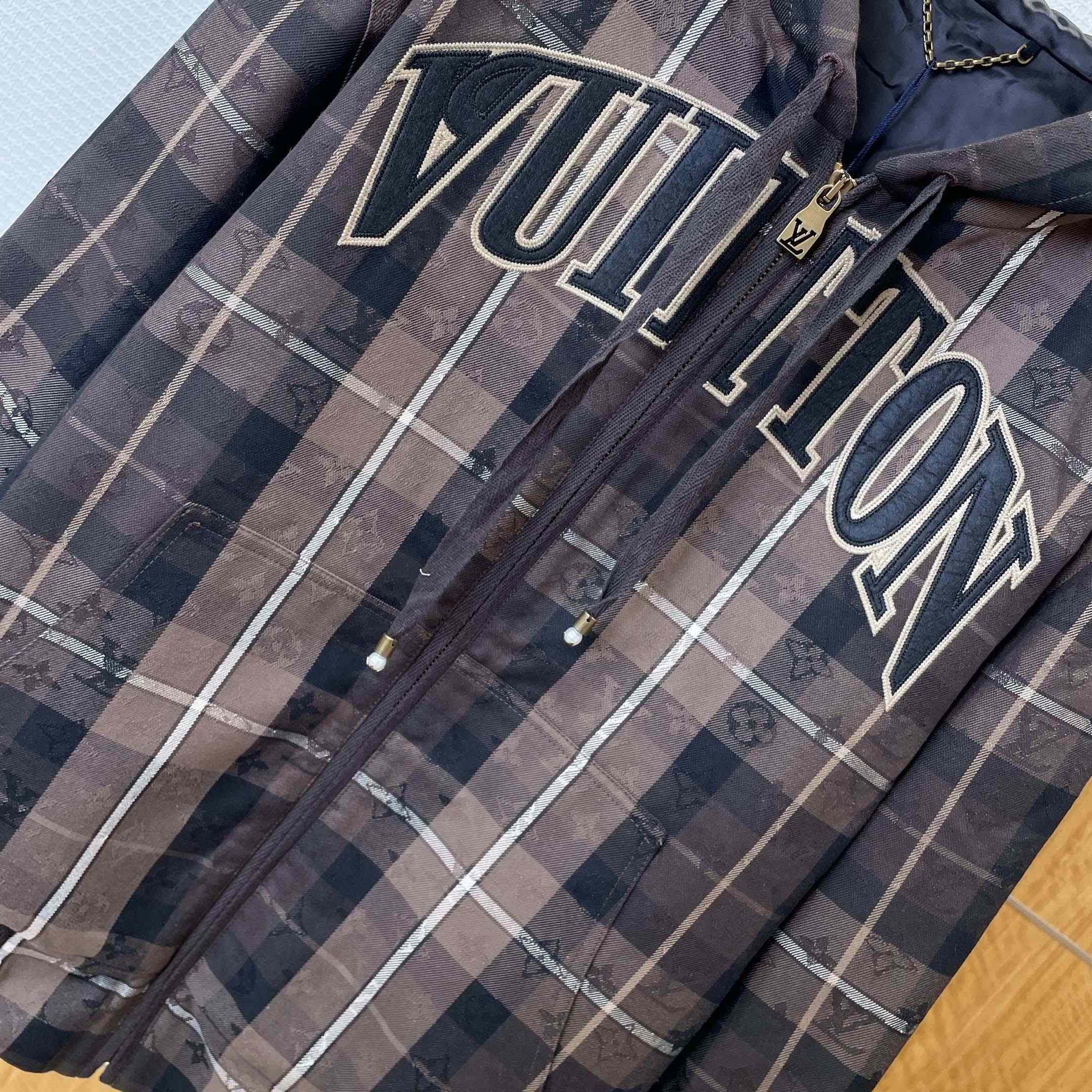 Louis Vuitton Tailored Hooded Blouson   1AIJQ7 - FashionPlug