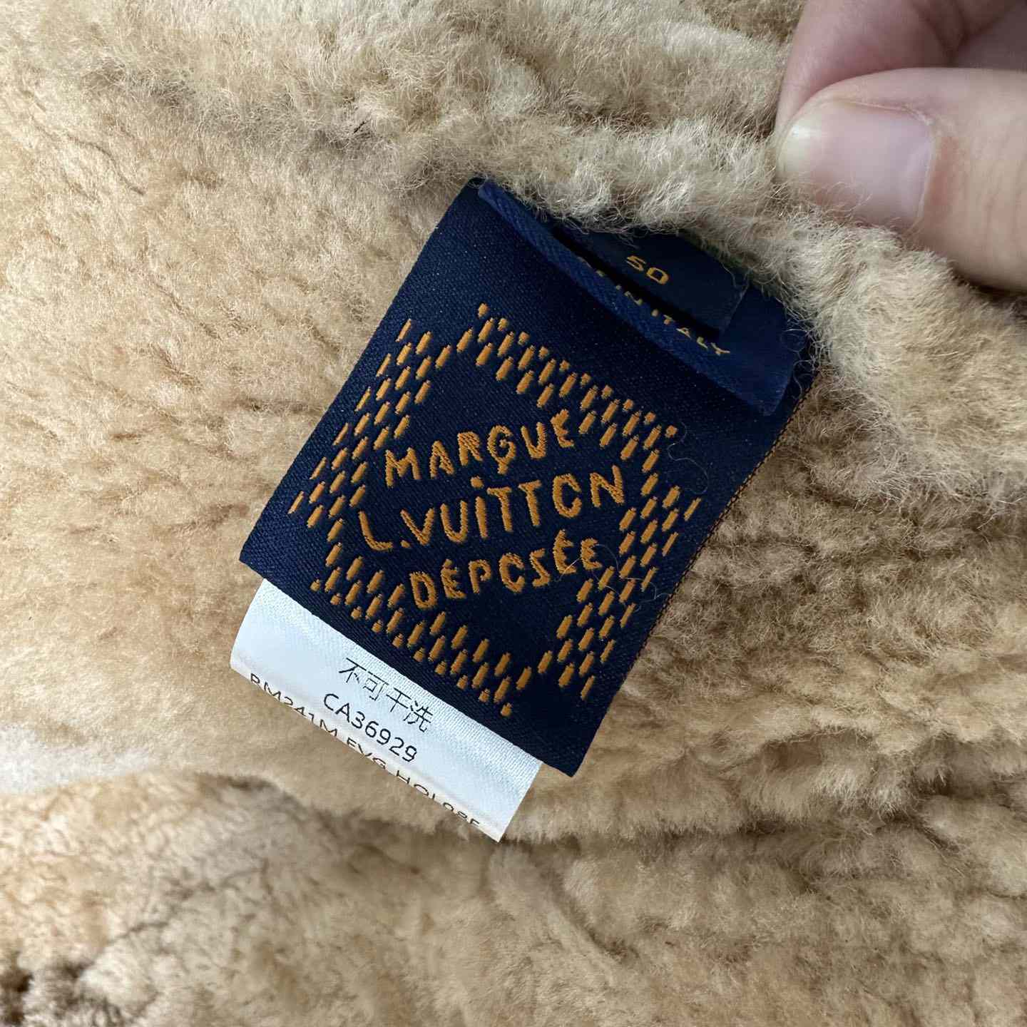 Louis Vuitton Shearling Bombardier   1AFIMT - FashionPlug