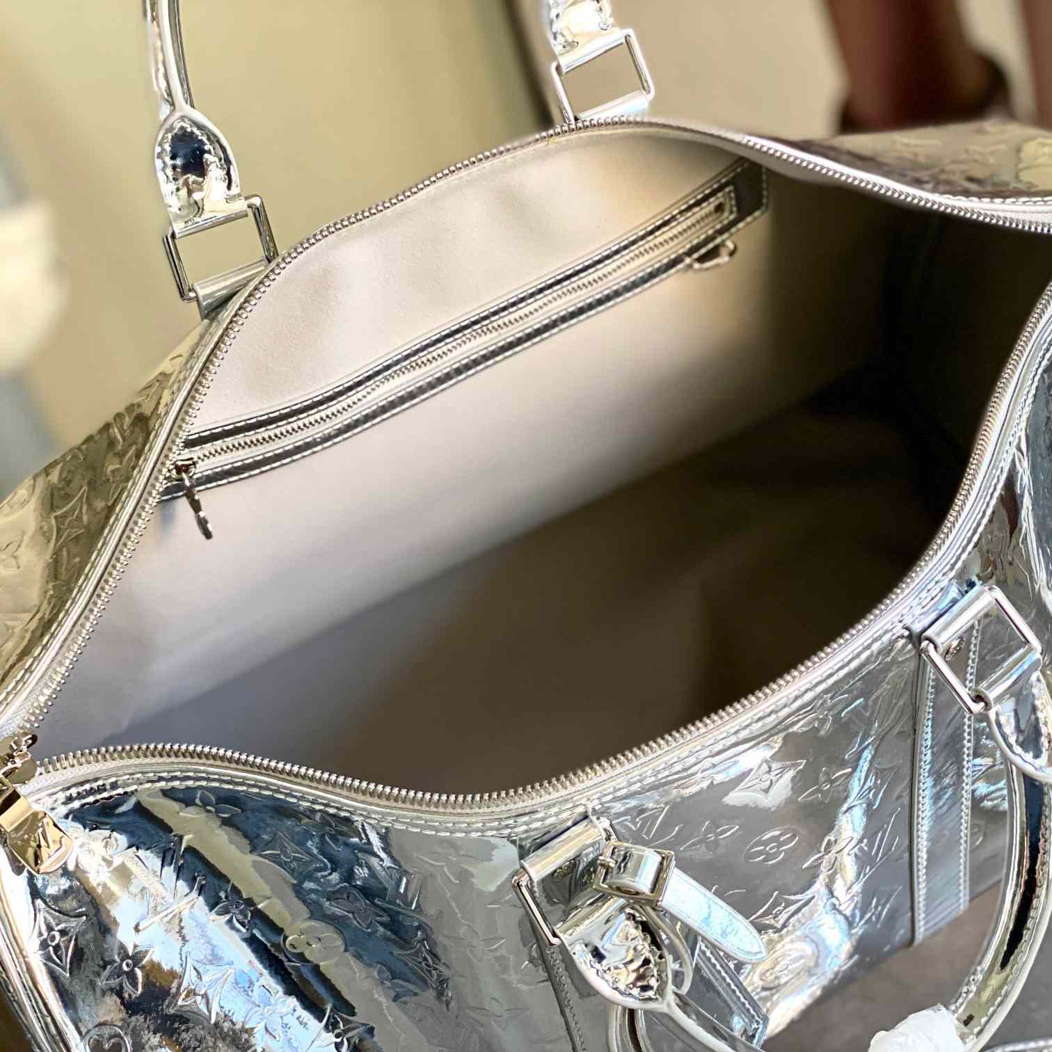 Louis Vuitton Keepall Bandoulière 50   M26766 - FashionPlug