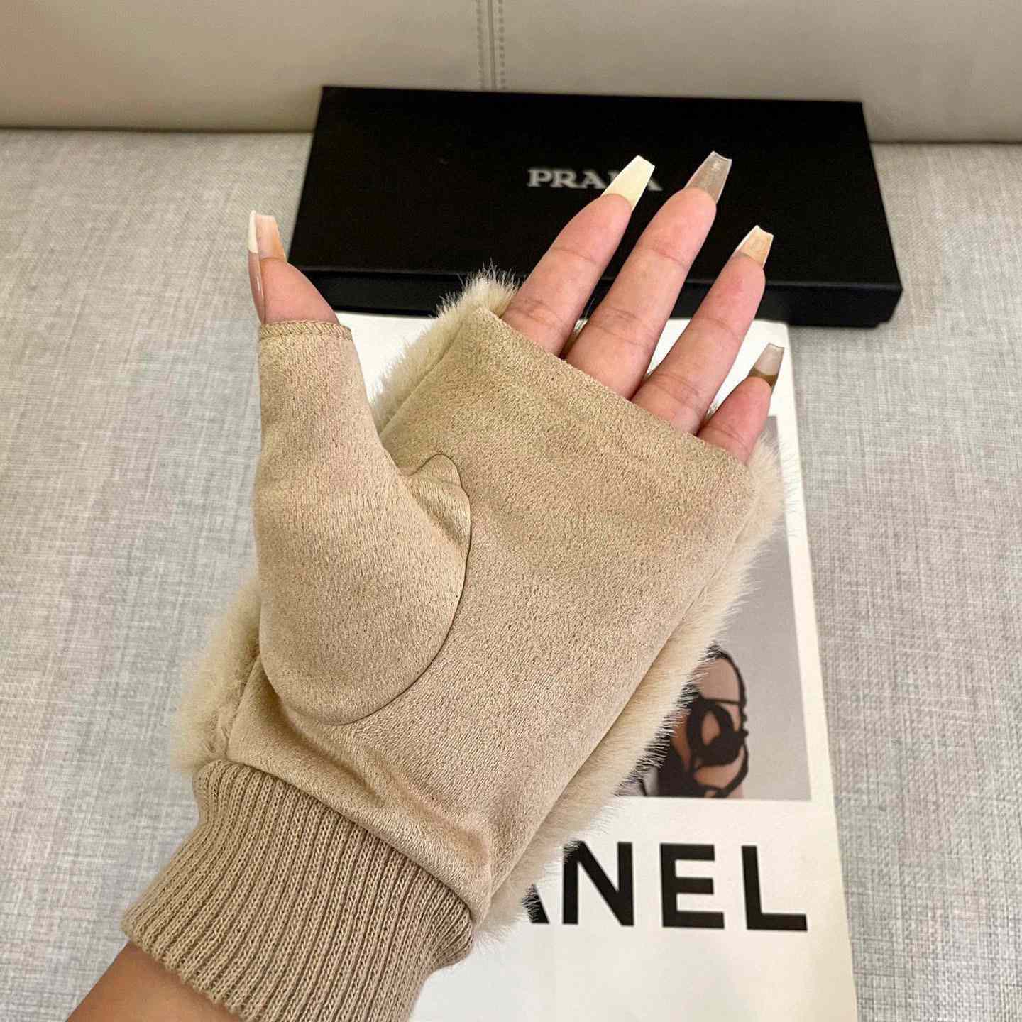 Prada Women's Gloves  - FashionPlug