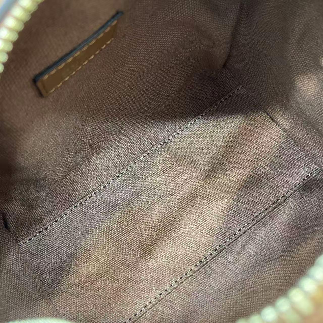 Gucci Mini GG Handbag - FashionPlug