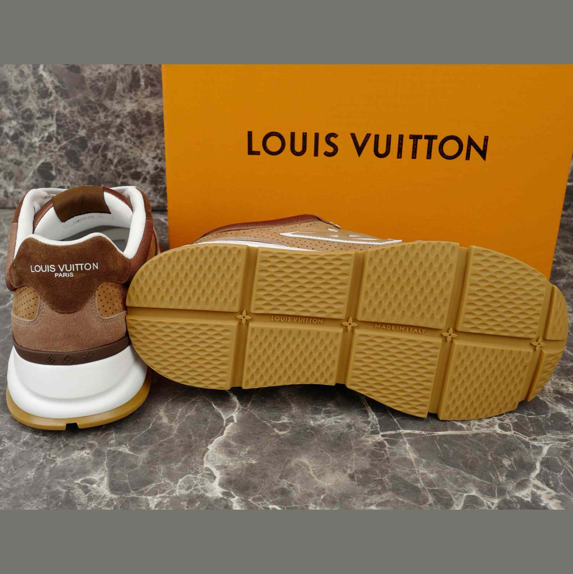 Louis Vuitton LV Classic Sneaker   1AIOJ3 - FashionPlug