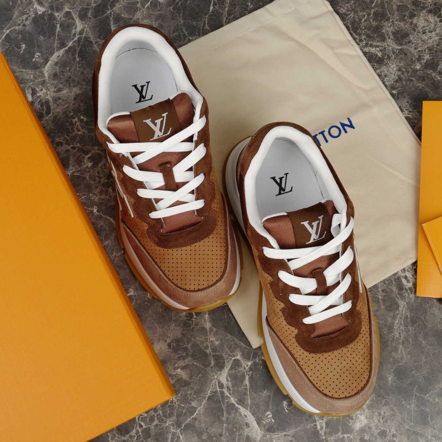 Louis Vuitton LV Classic Sneaker   1AIOJ3 - FashionPlug