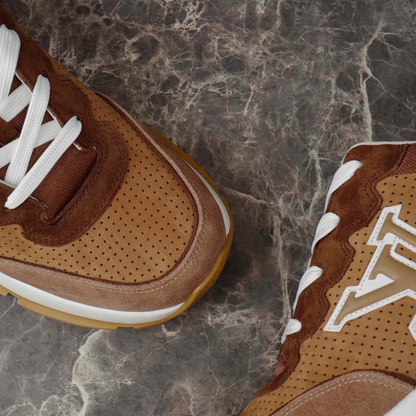 Louis Vuitton LV Classic Sneaker   1AIOJ3 - FashionPlug