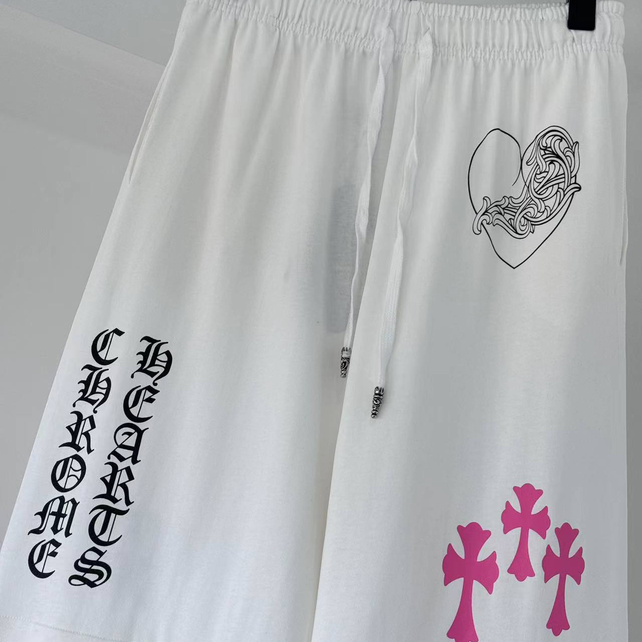 Chrome Hearts - x Deadly Doll White Comic Print Pants - FashionPlug