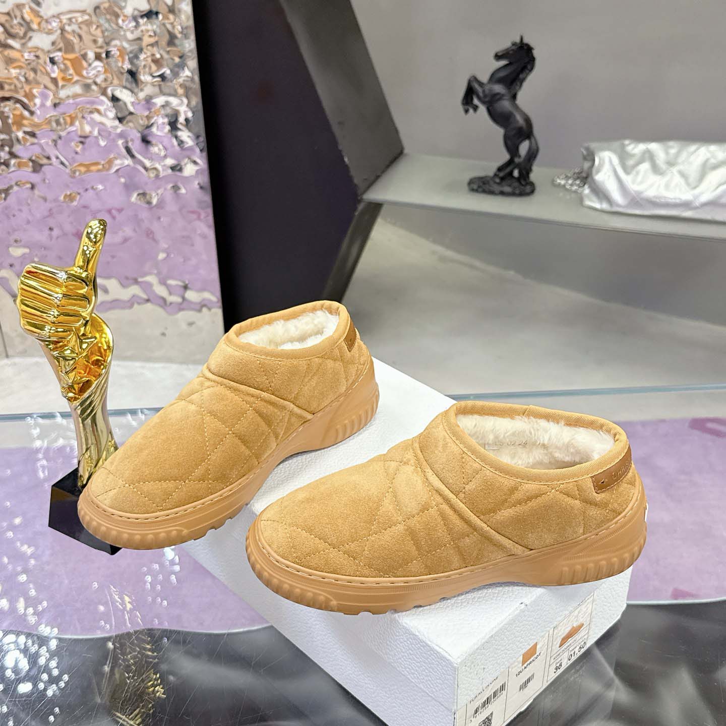 Dior Frost Low Ankle Boot - FashionPlug