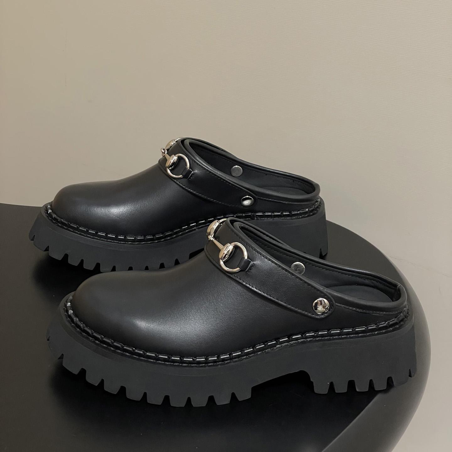 Gucci Women's Mule With Horsebit - FashionPlug