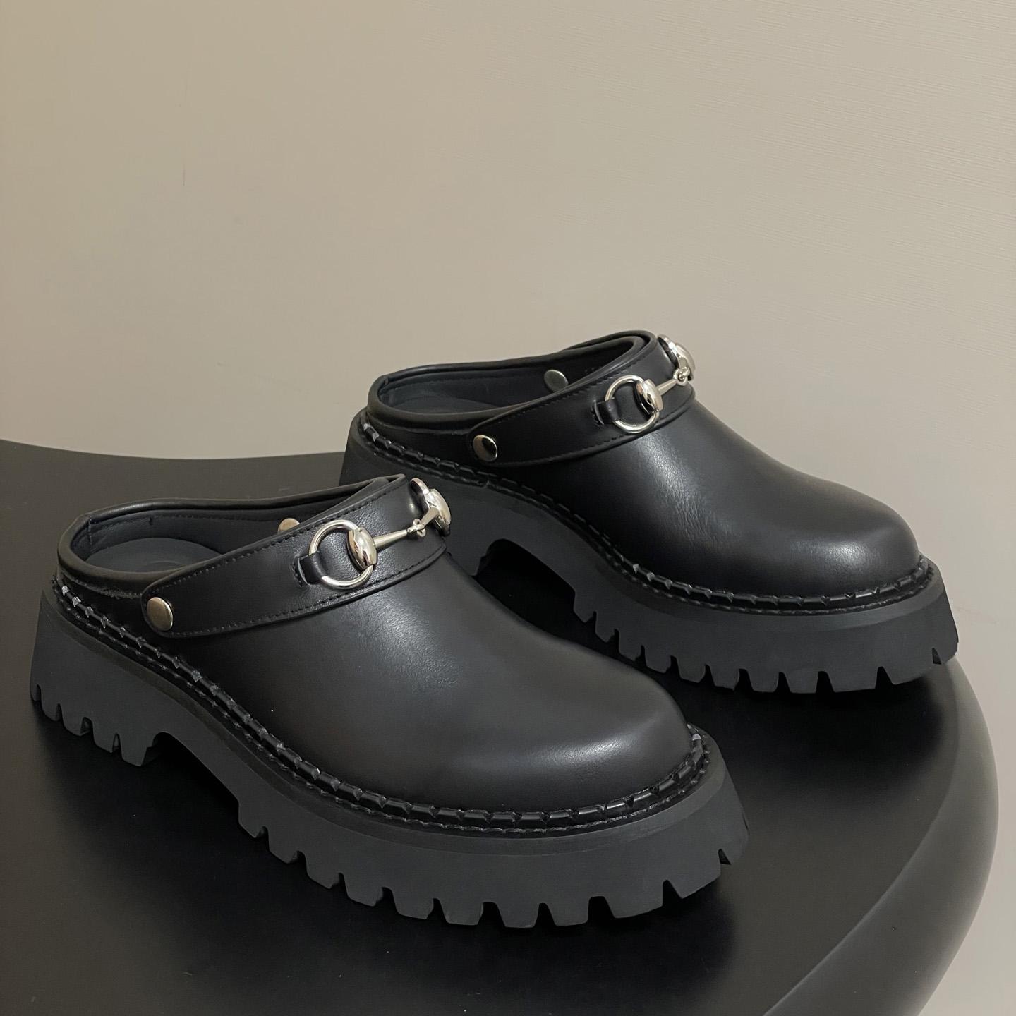 Gucci Women's Mule With Horsebit - FashionPlug