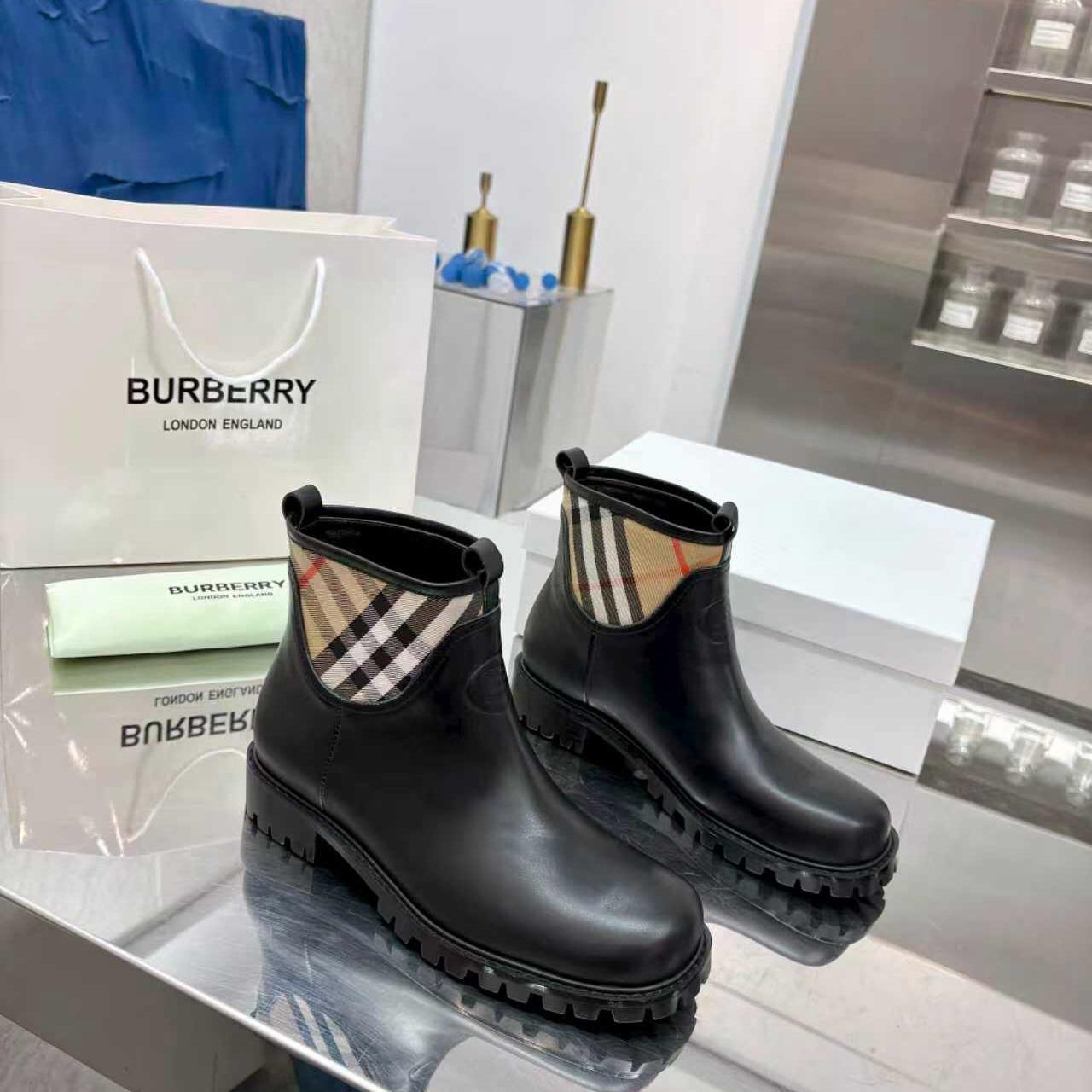 Burberry  Boots - FashionPlug