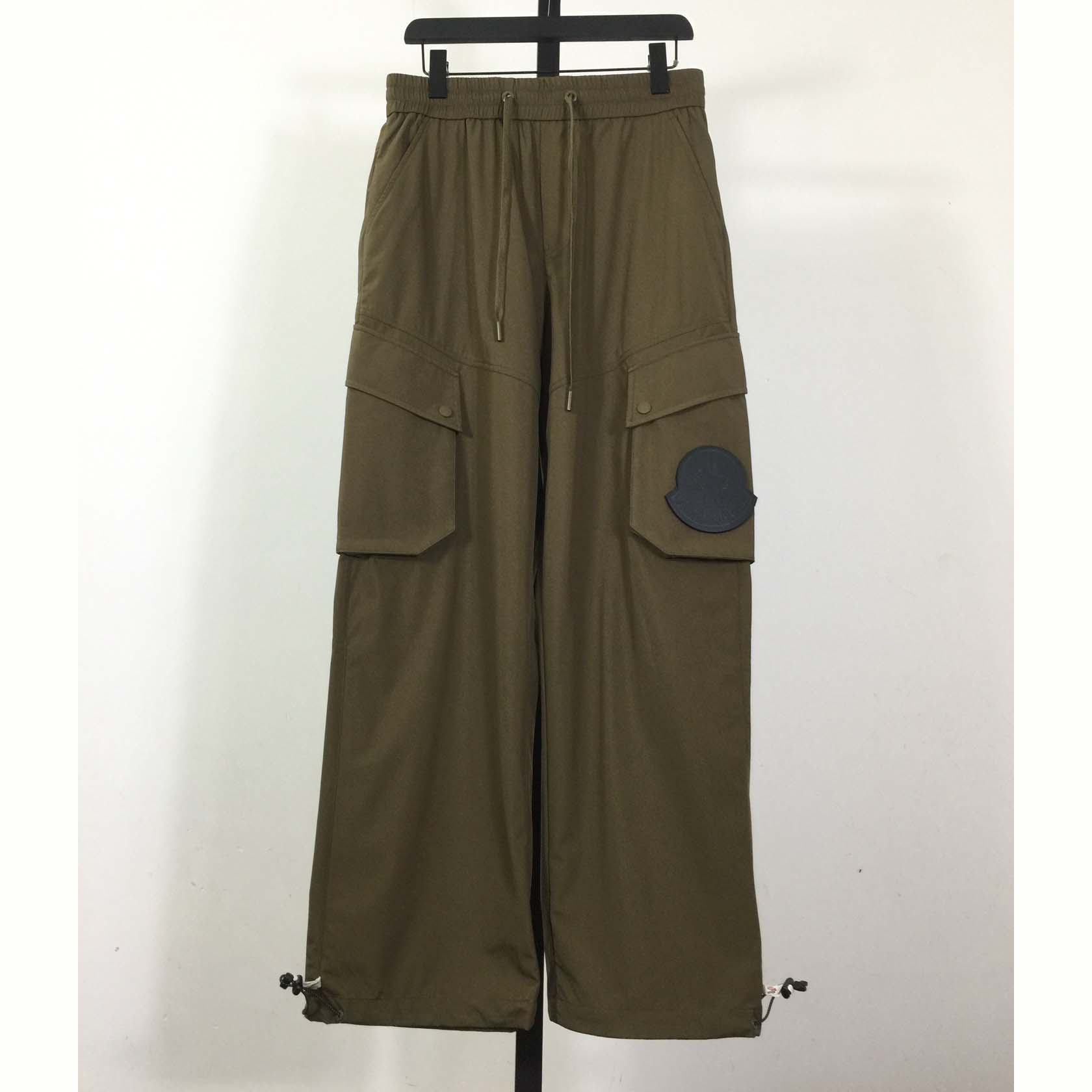 Moncler Trousers - FashionPlug