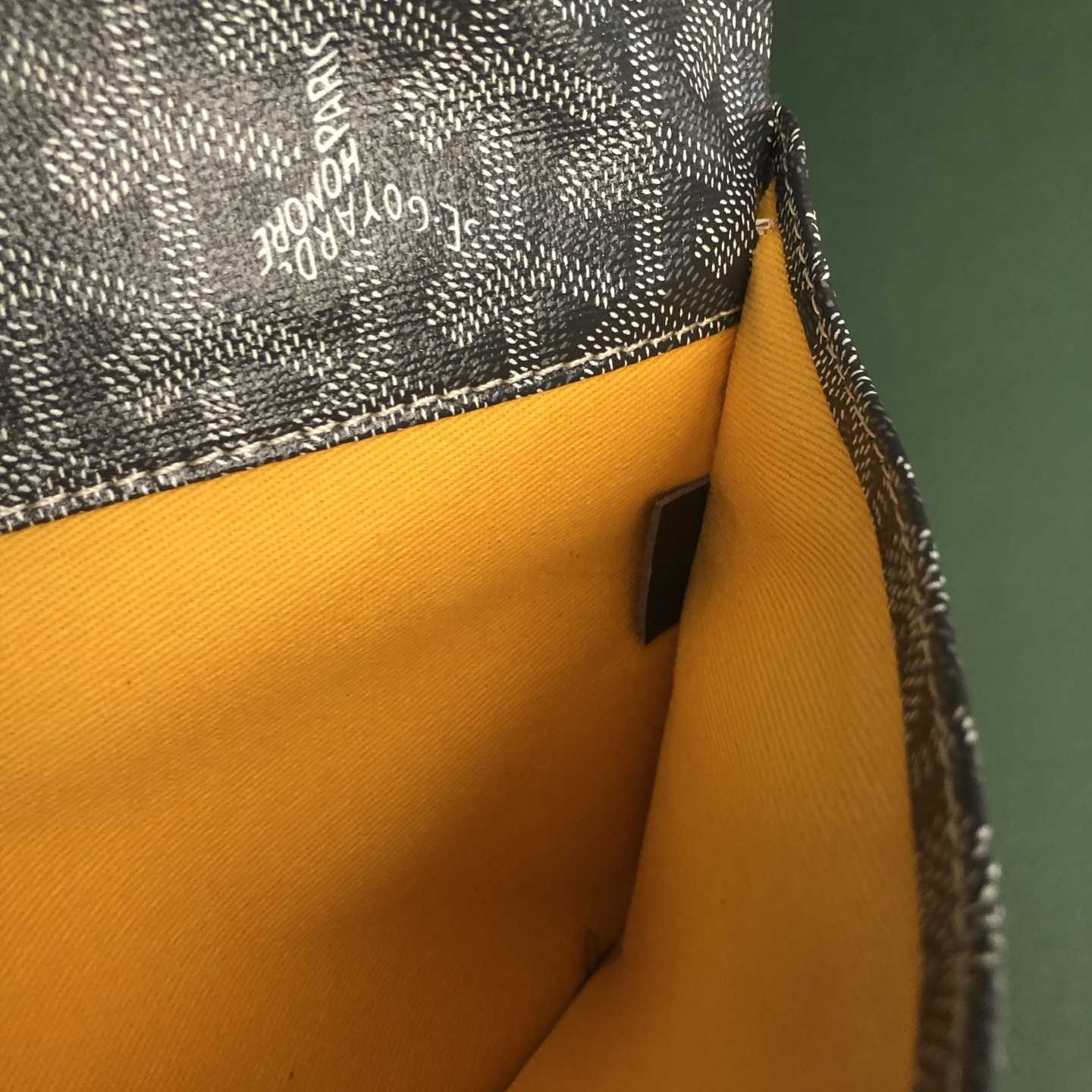 Goyard Sainte-Marie MM Clutch - FashionPlug