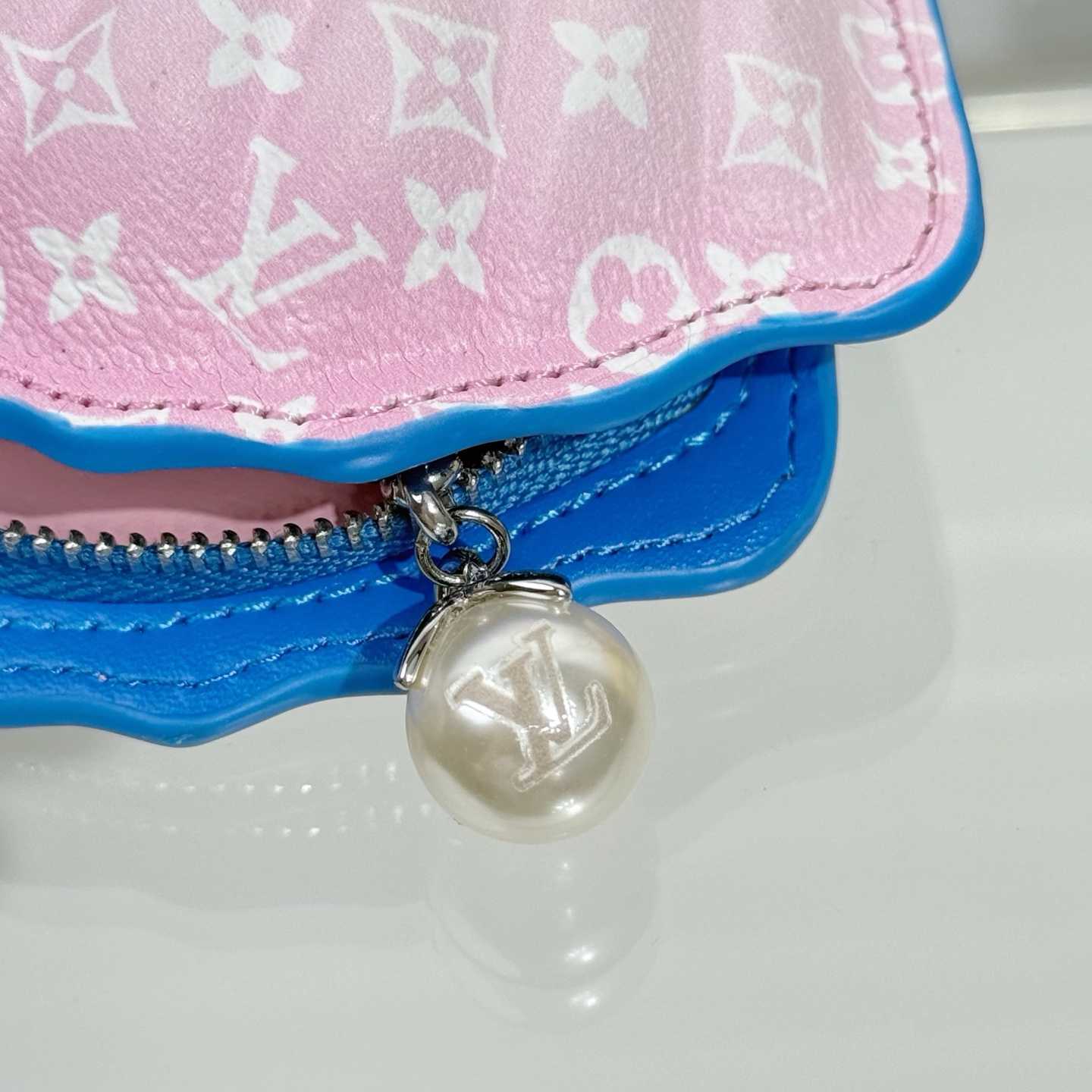 Louis Vuitton LV Shell Bag Charm    - FashionPlug