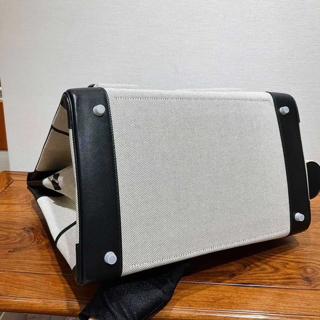 Hermès HAC 40 Cargo Bag - FashionPlug