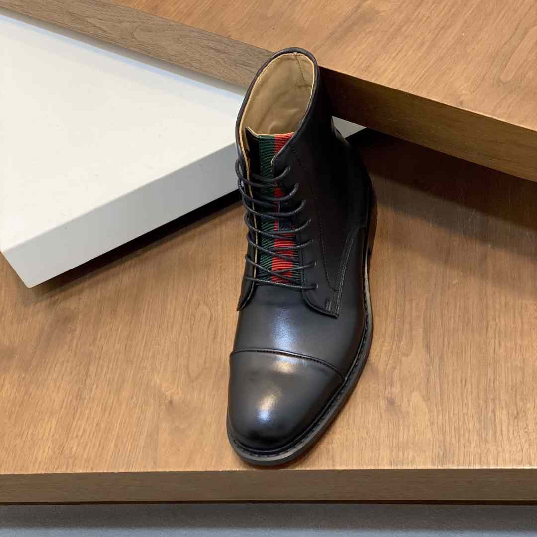 Gucci Men's Leather Lace-Up Boots - FashionPlug