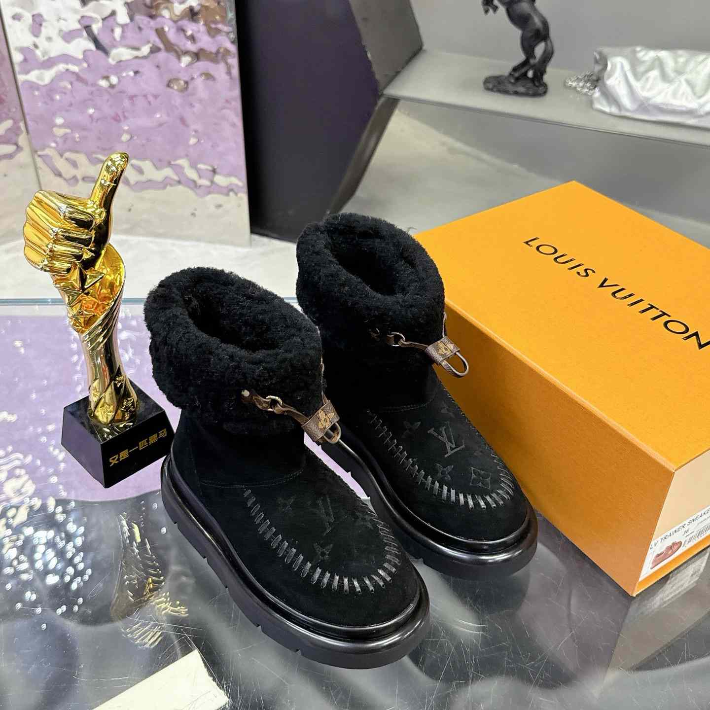 Louis Vuitton Cortina Ankle Boot   1AIUEG - FashionPlug