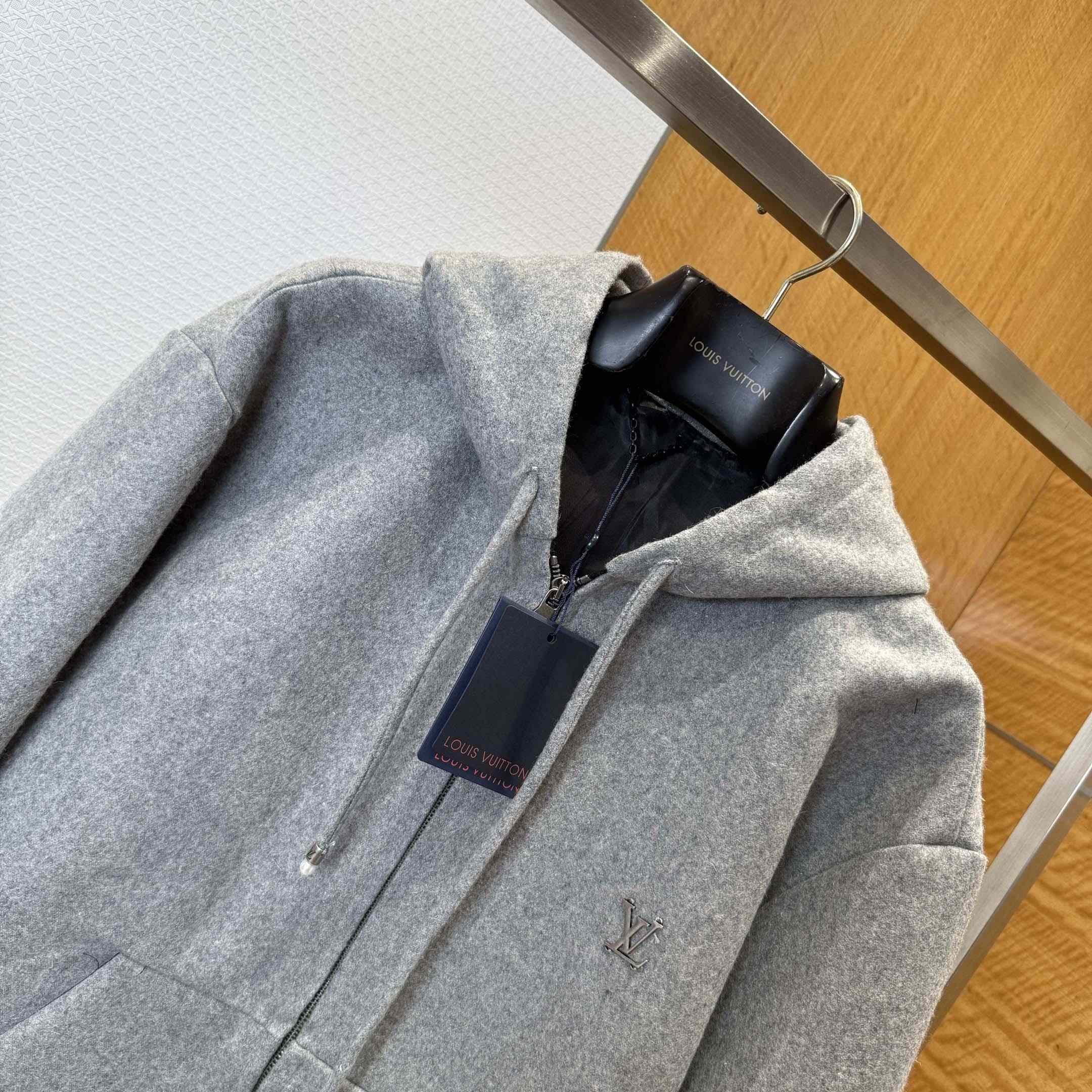 Louis Vuitton Tailored Technical Wool Hooded Blouson   1AFYBQ - FashionPlug