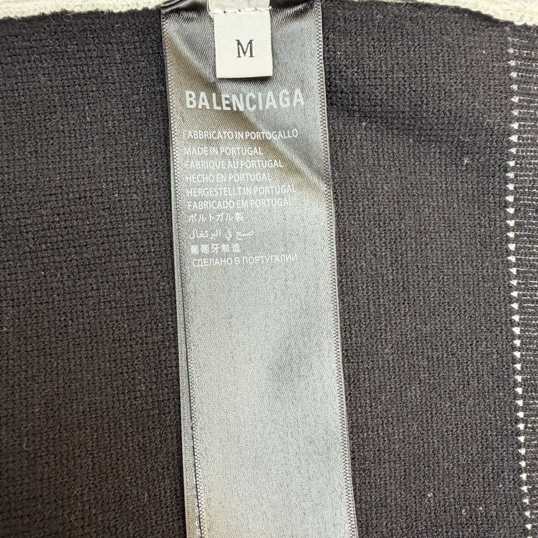 Balenciaga 3B Sports Icon Ski Crewneck In White And Black - FashionPlug