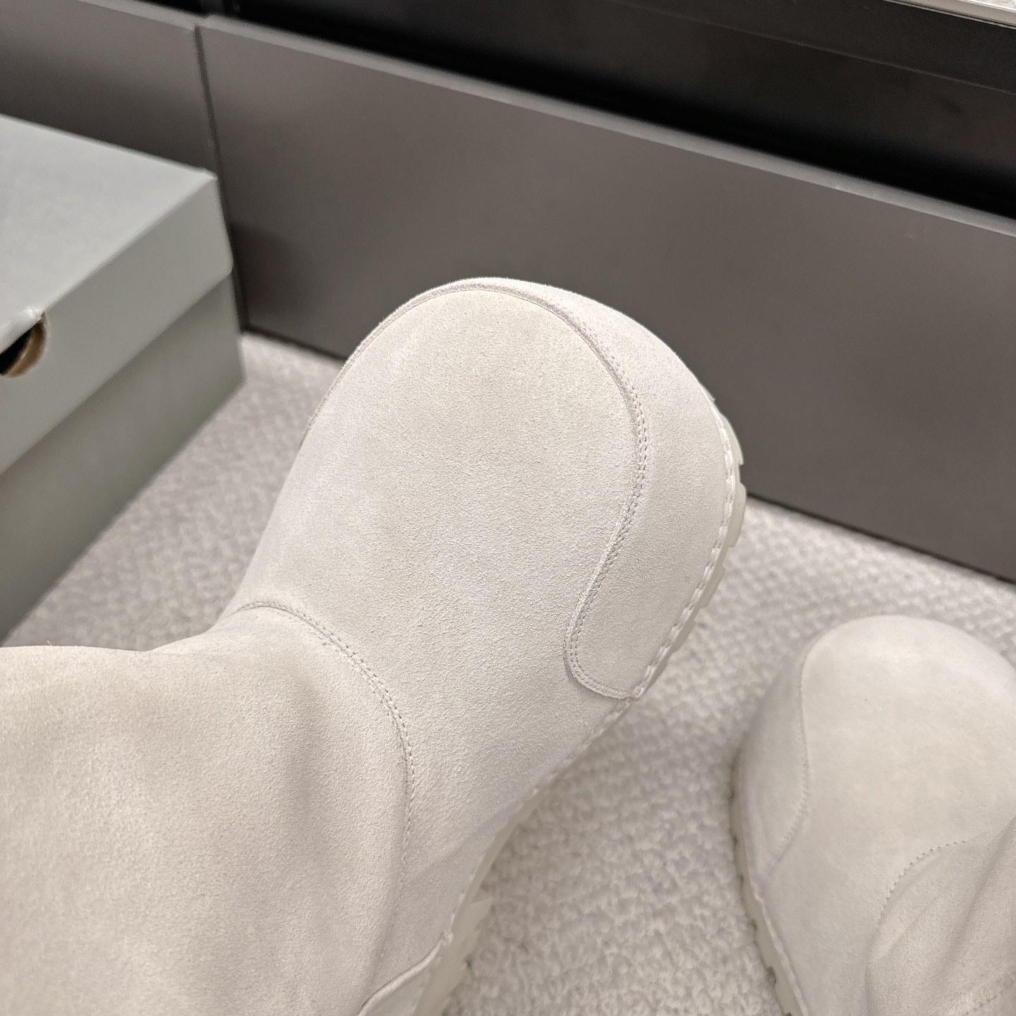 Balenciaga Alaska Fur High Boots - FashionPlug