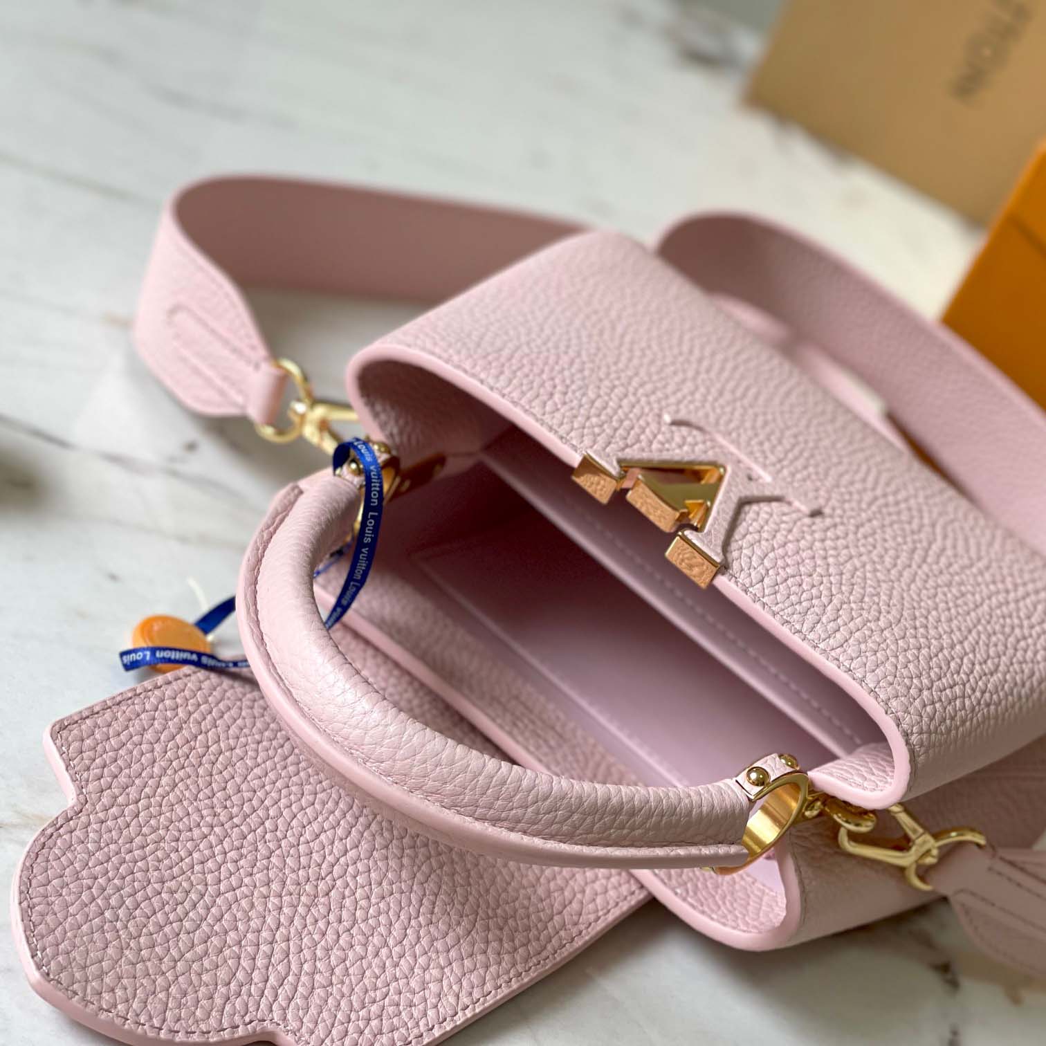 Louis Vuitton Capucines Mini   M59433 - FashionPlug