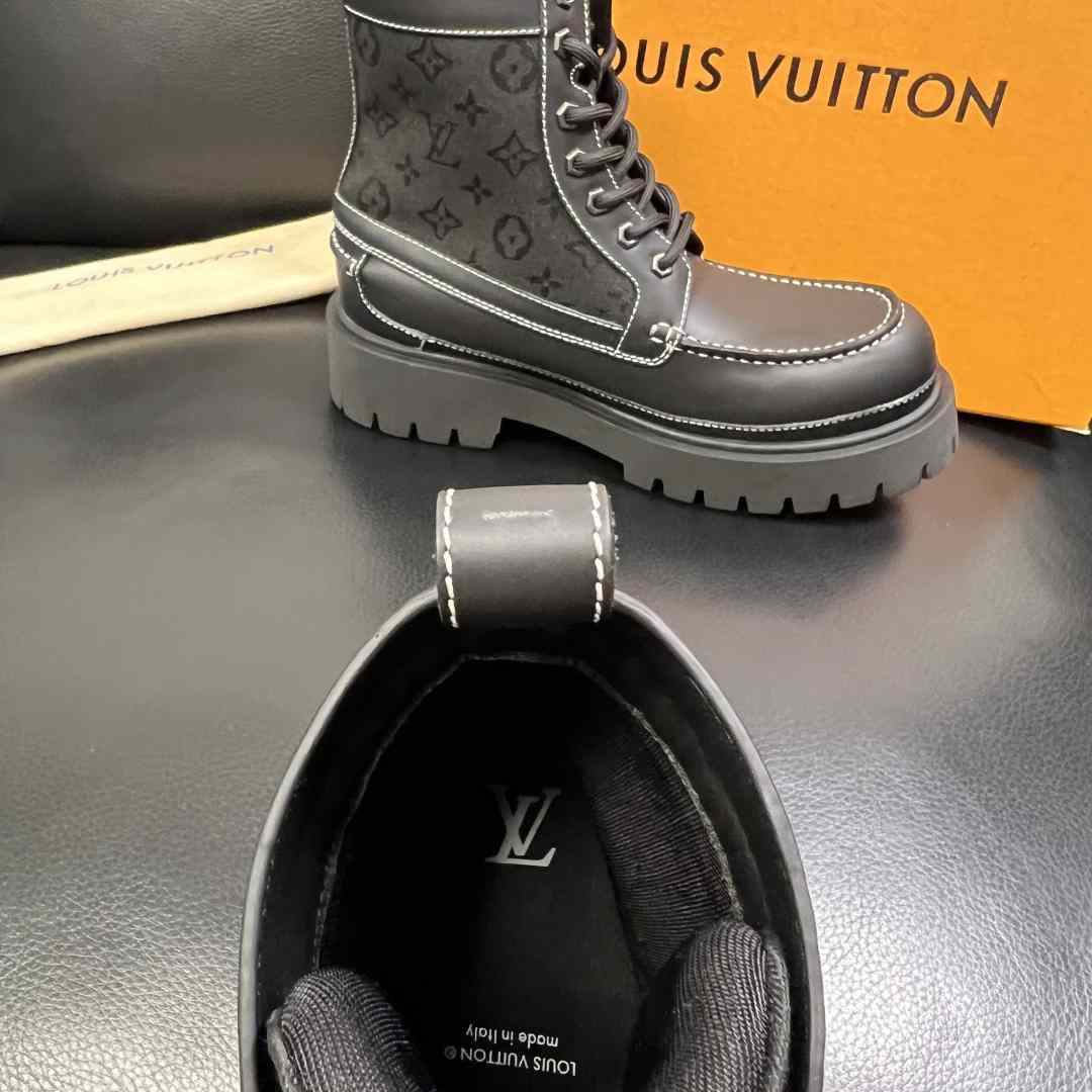 Louis Vuitton LV Remix Ankle Boot   1AIIQM - FashionPlug