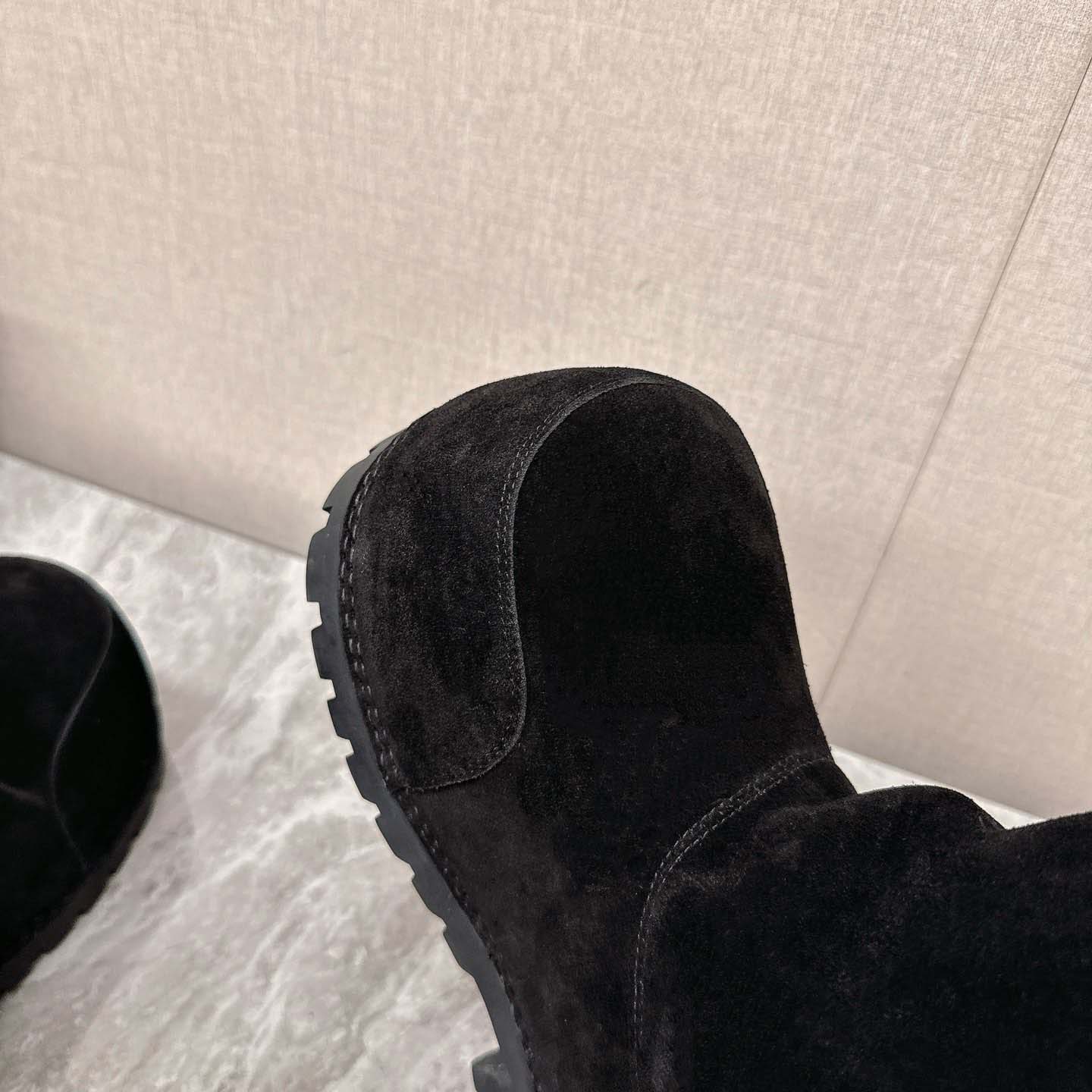 Balenciaga Alaska Fur High Boots - FashionPlug