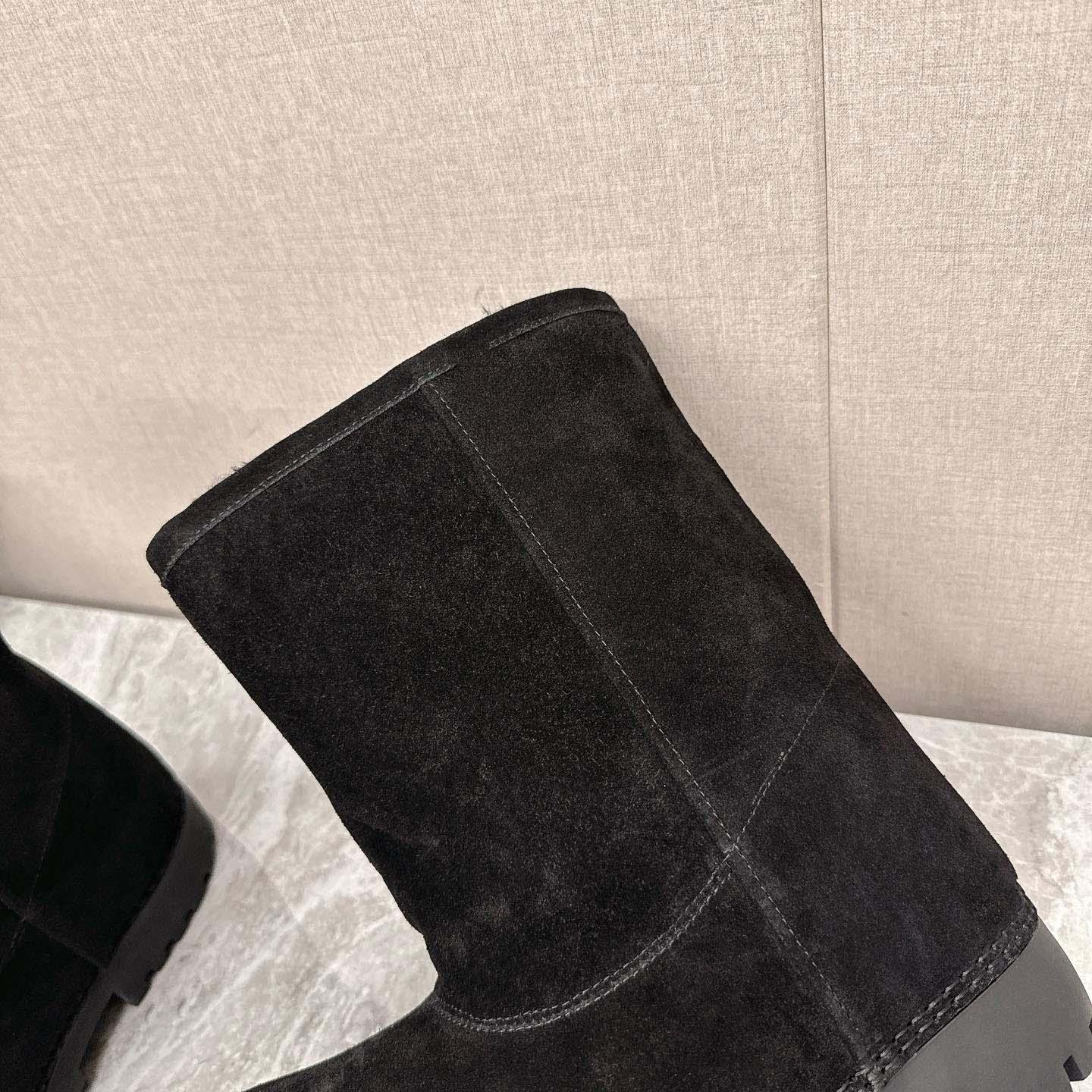 Balenciaga Alaska Fur High Boots - FashionPlug
