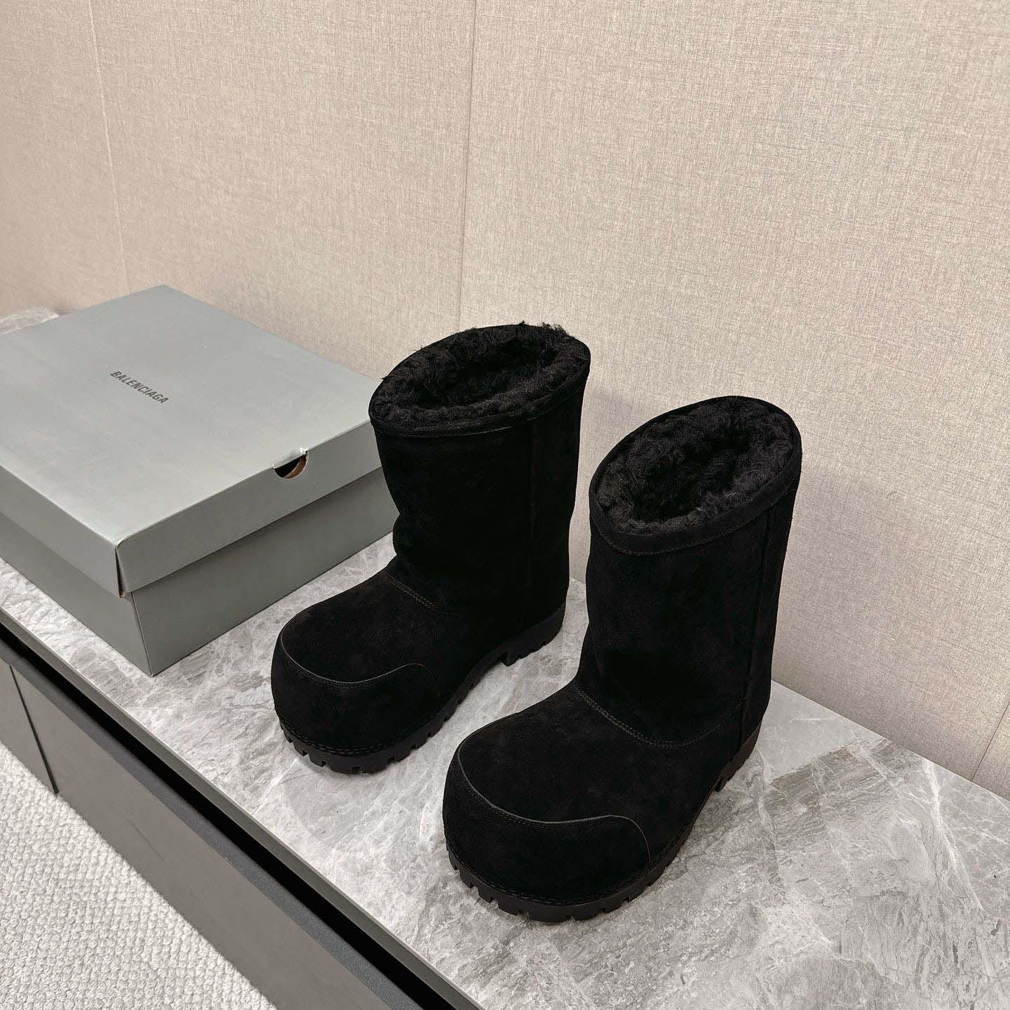 Balenciaga Alaska Fur High Boots - FashionPlug