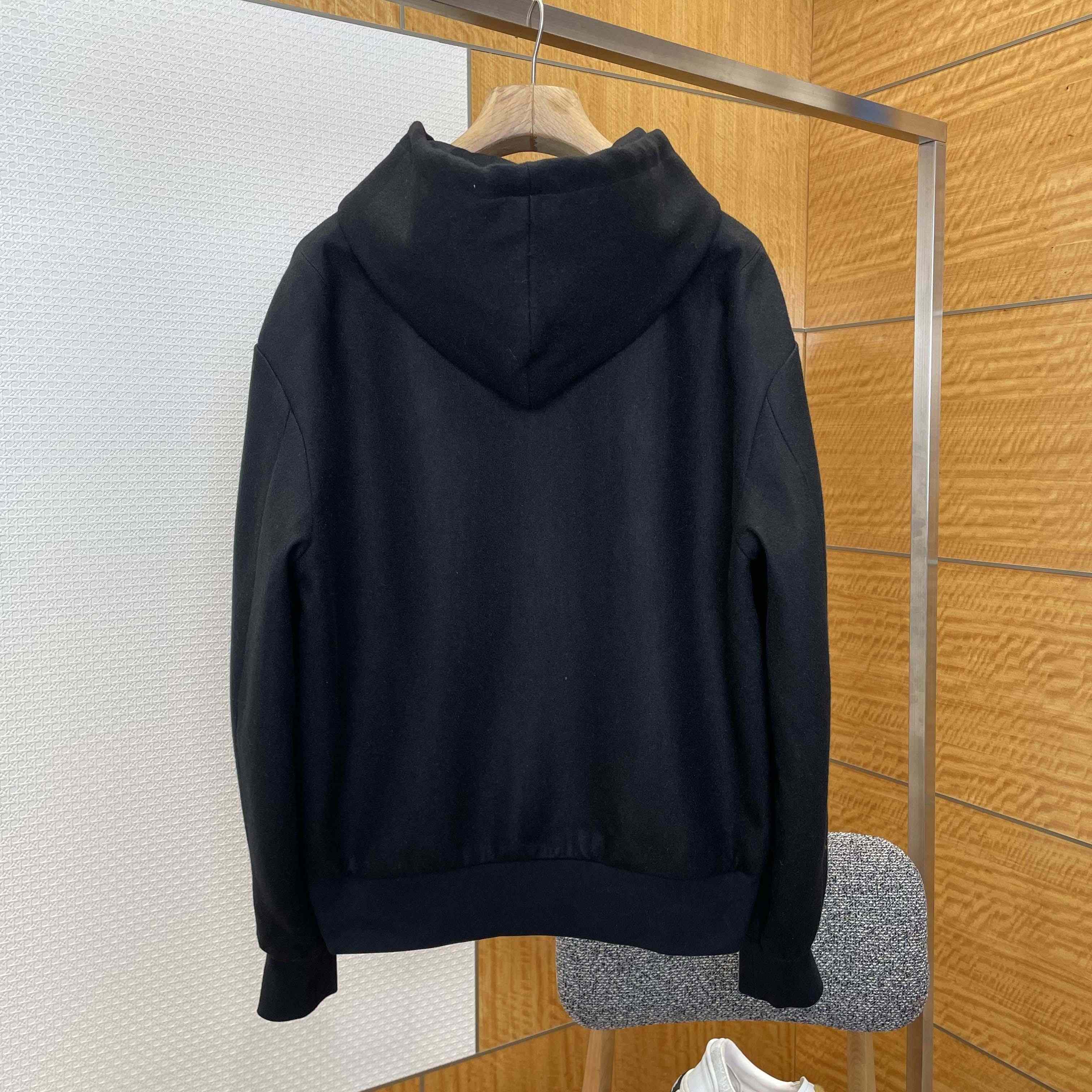 Louis Vuitton Tailored Technical Wool Hooded Blouson   1AIWFA - FashionPlug