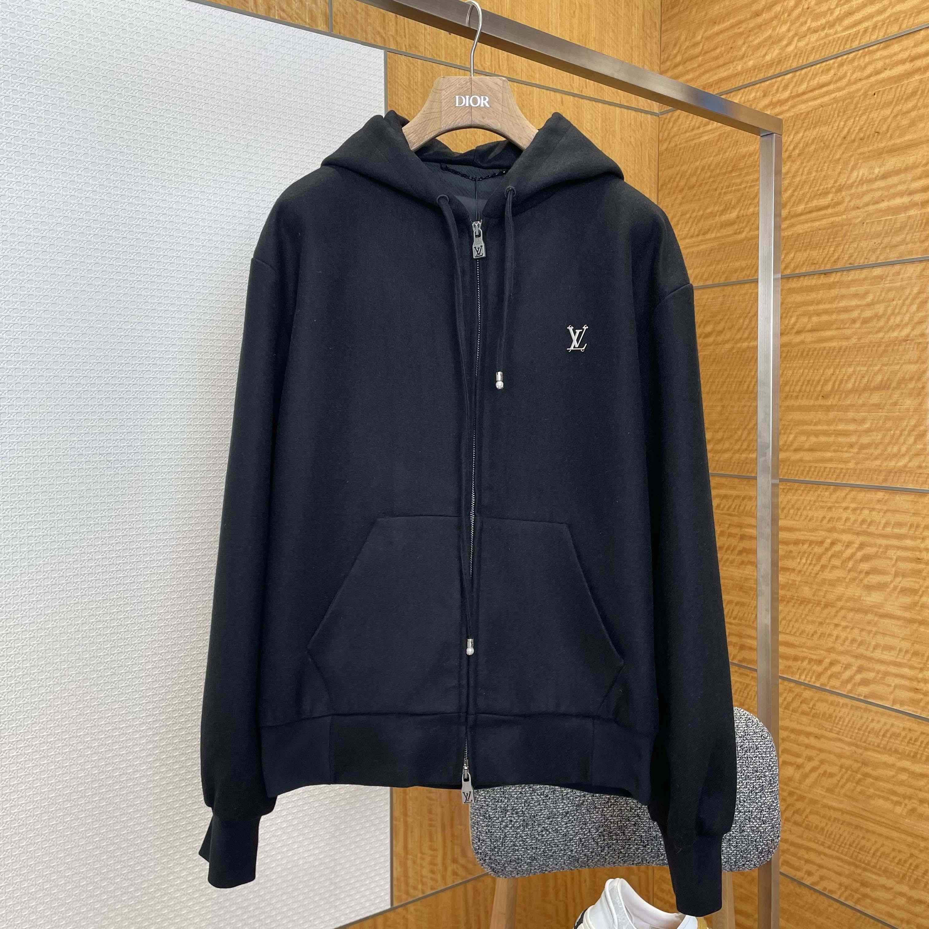 Louis Vuitton Tailored Technical Wool Hooded Blouson   1AIWFA - FashionPlug
