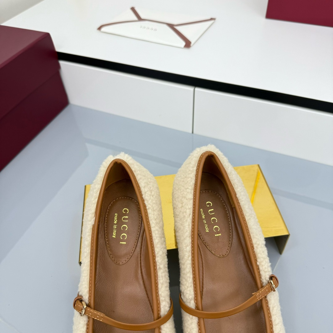 Gucci Women's Gucci Horsebit Ballet Flat - FashionPlug