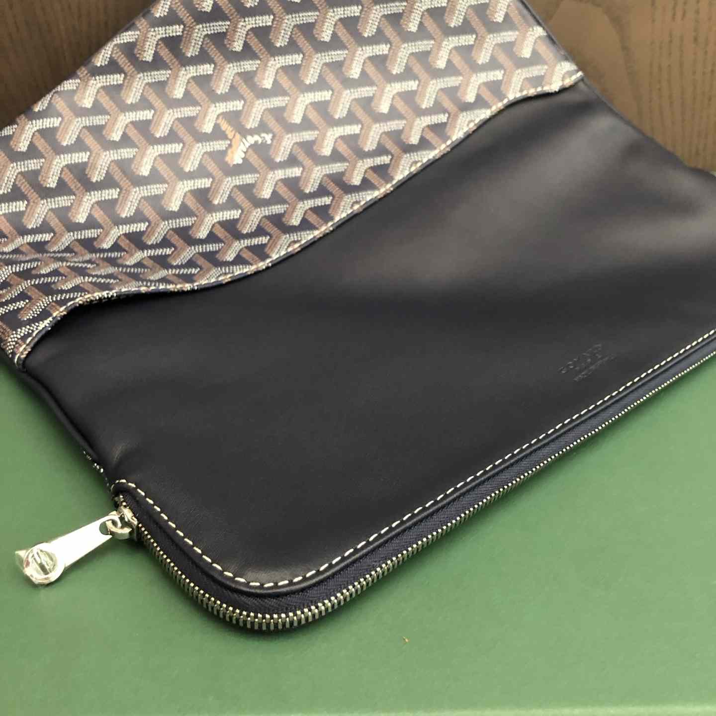 Goyard Sainte-Marie MM Clutch - FashionPlug