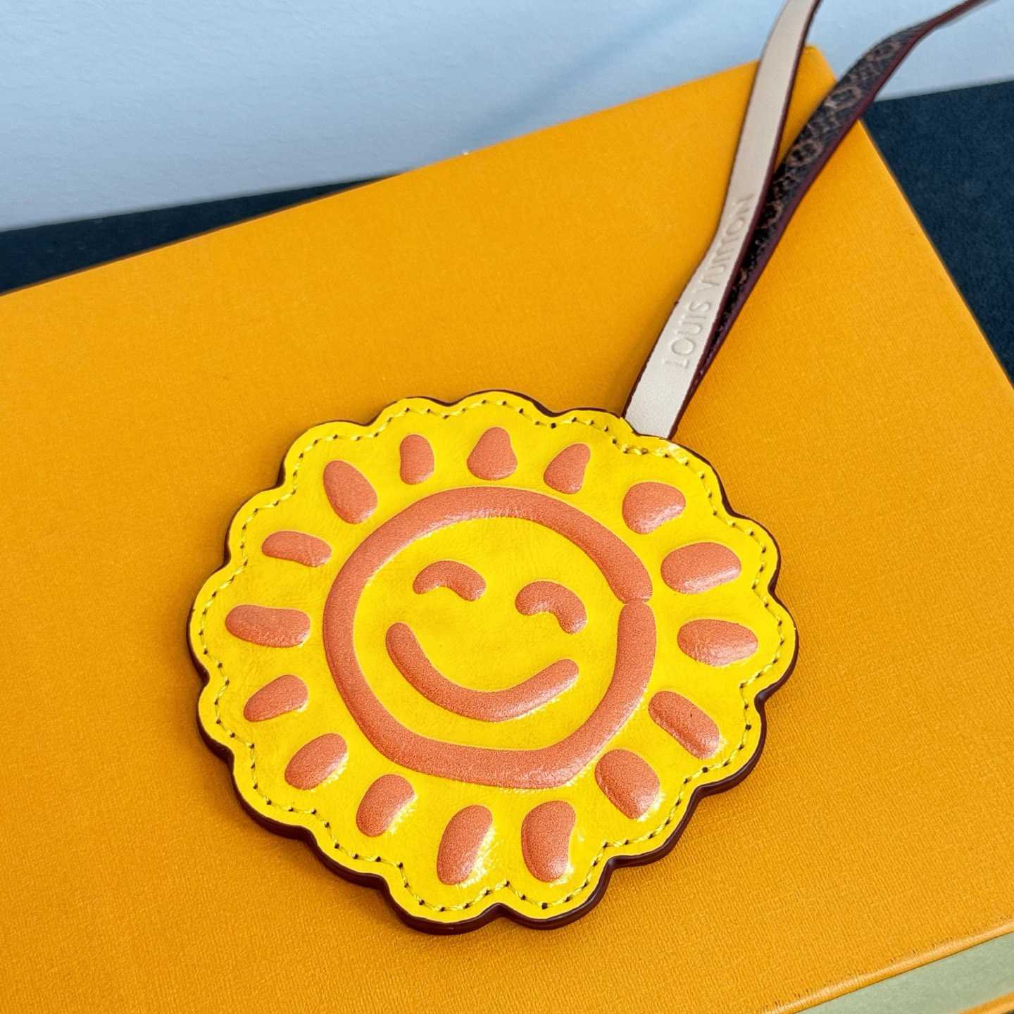 Louis Vuitton LV Sun Bag Charm   M02550 - FashionPlug