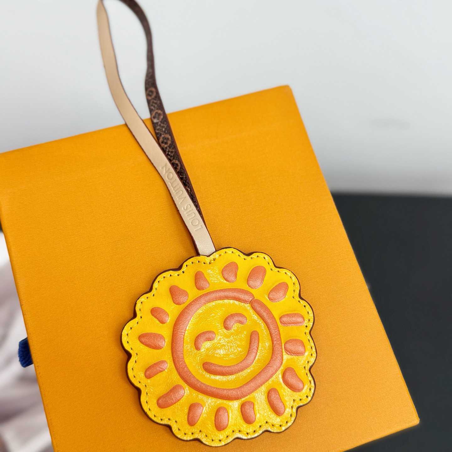 Louis Vuitton LV Sun Bag Charm   M02550 - FashionPlug