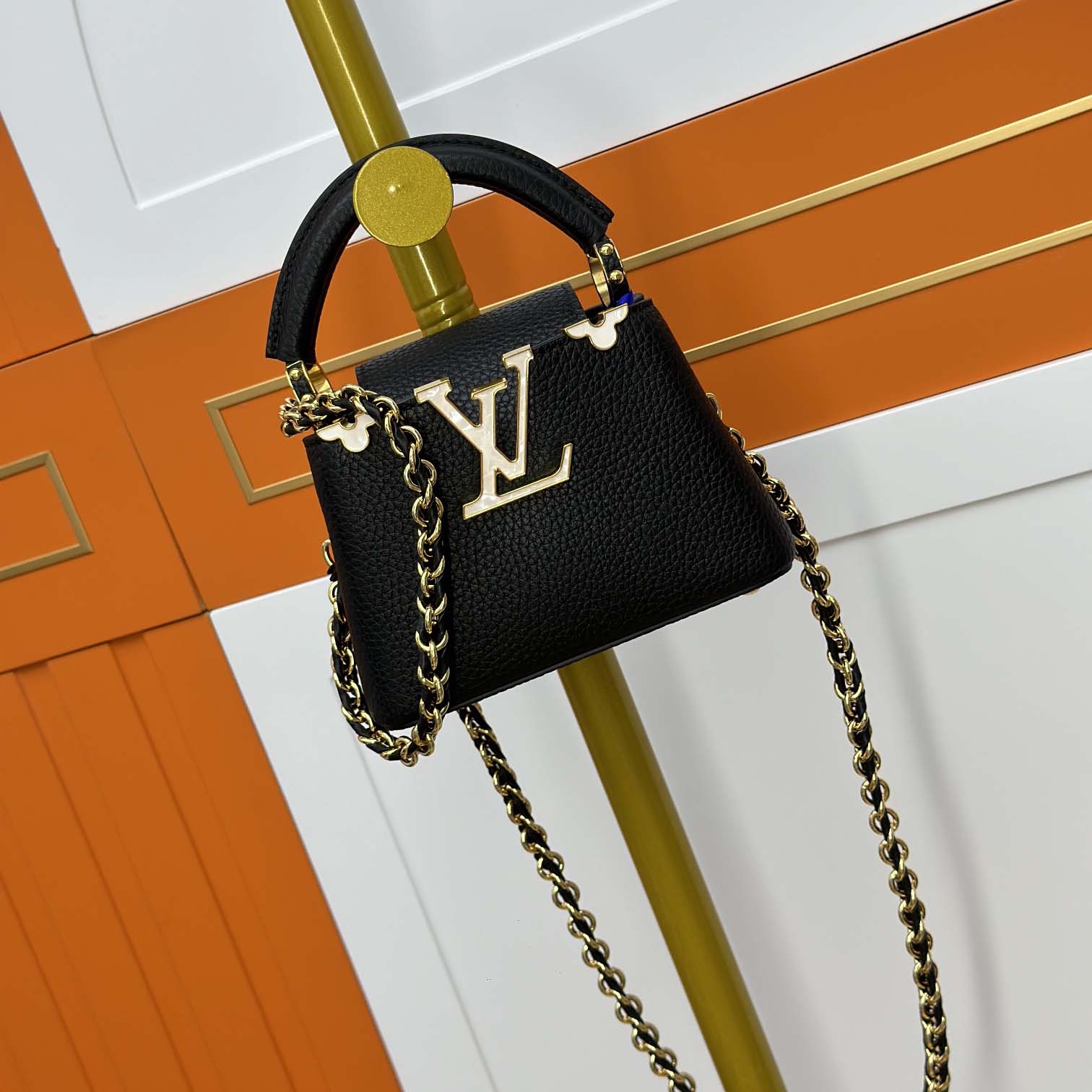 Louis Vuitton Capucines Nano   M10166 - FashionPlug